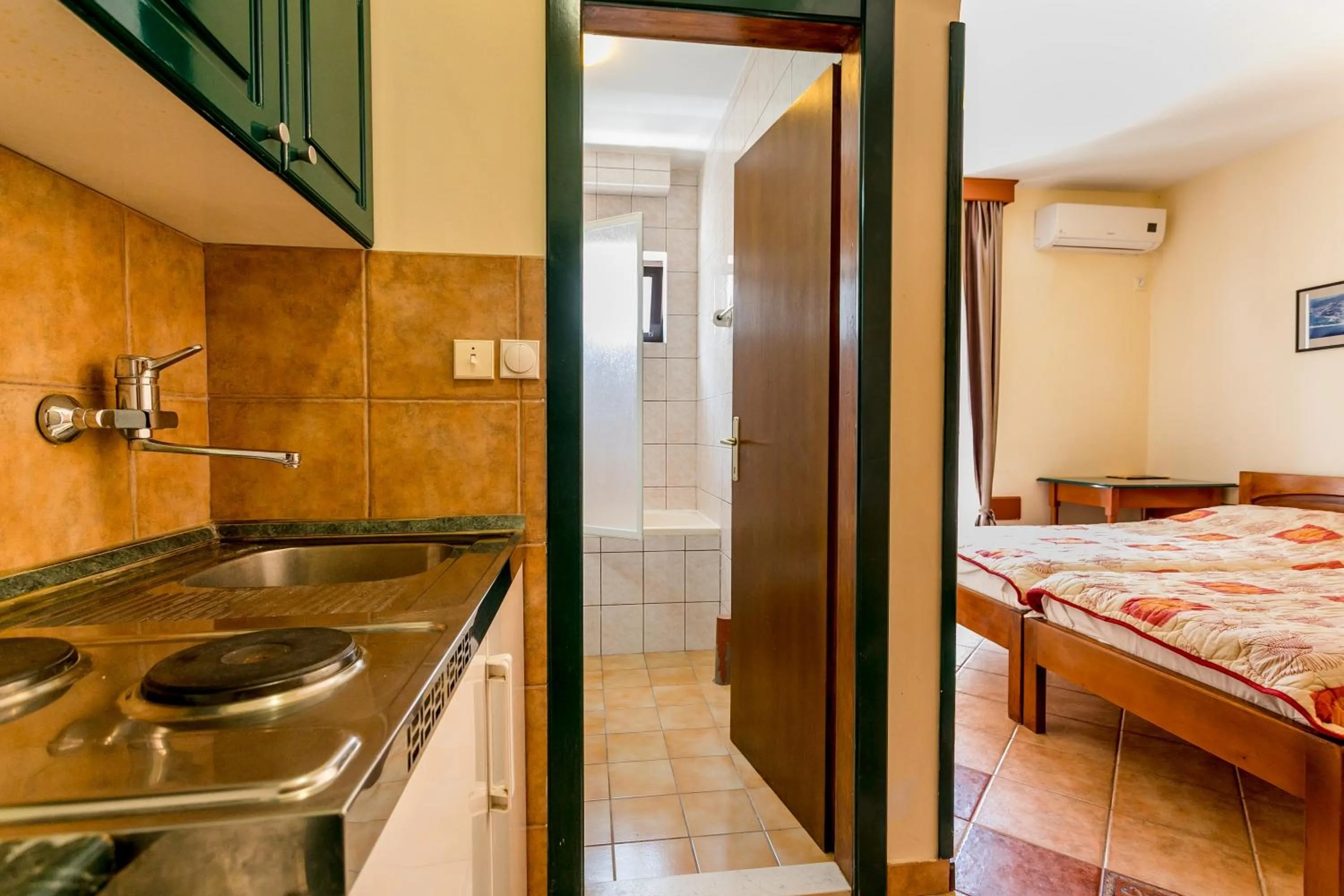 Bed in Apartments Maslina
