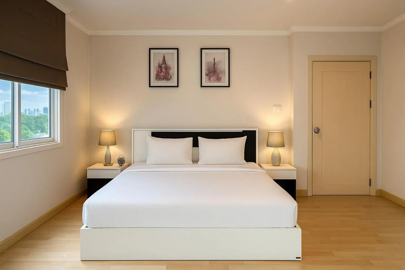 Bed in PACIFIC RESIDENCE 39