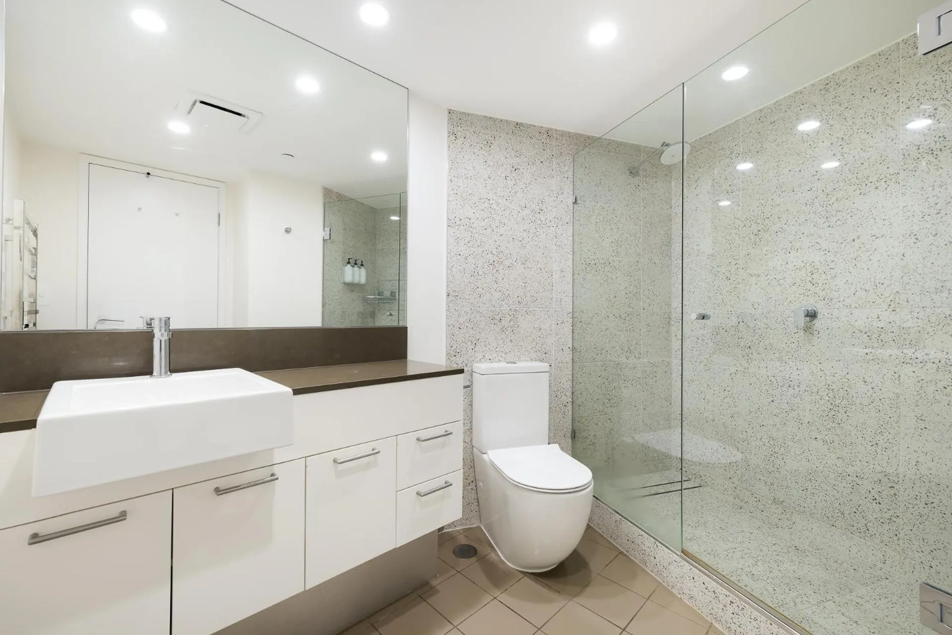 Artique Surfers Paradise - Official