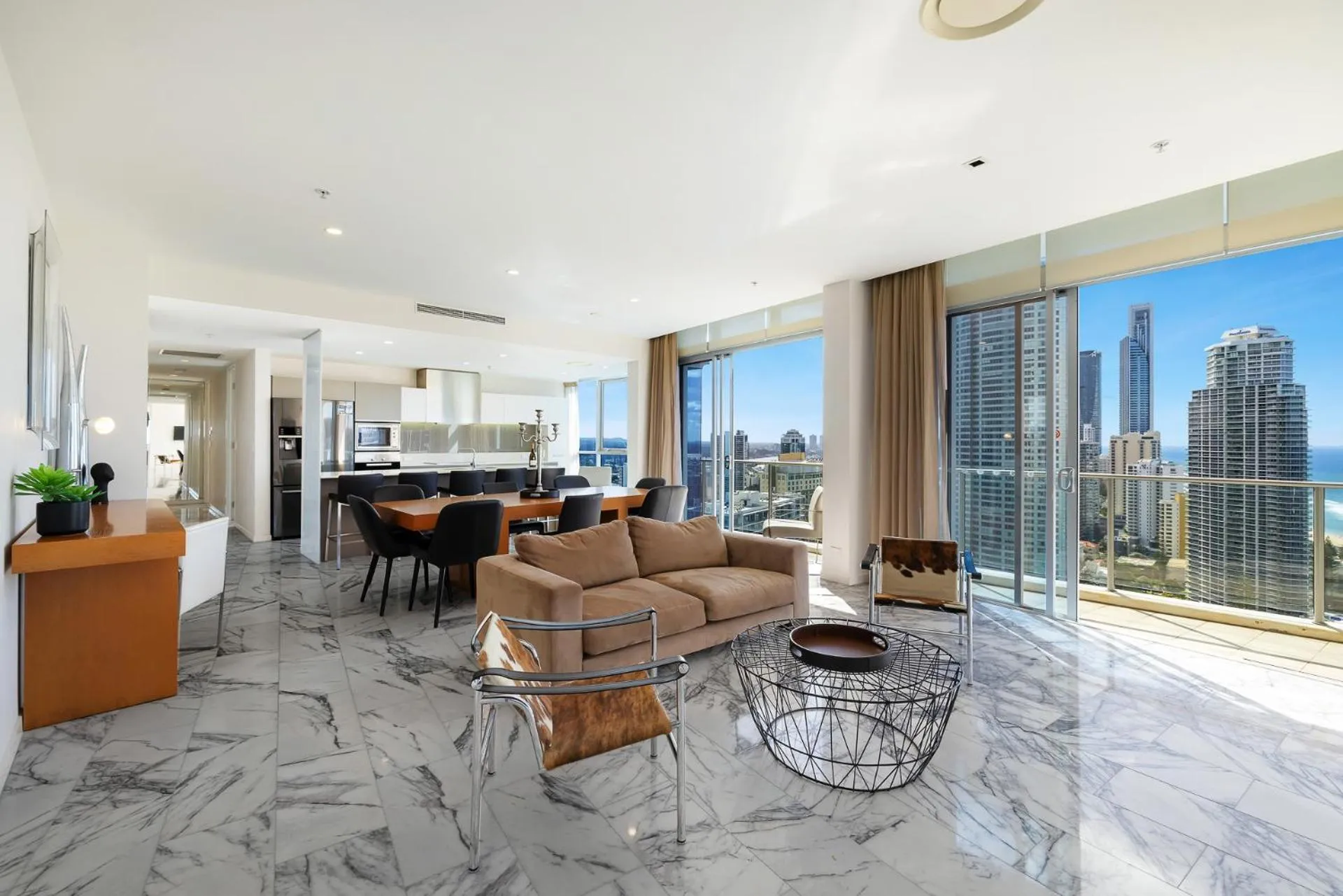 Artique Surfers Paradise - Official