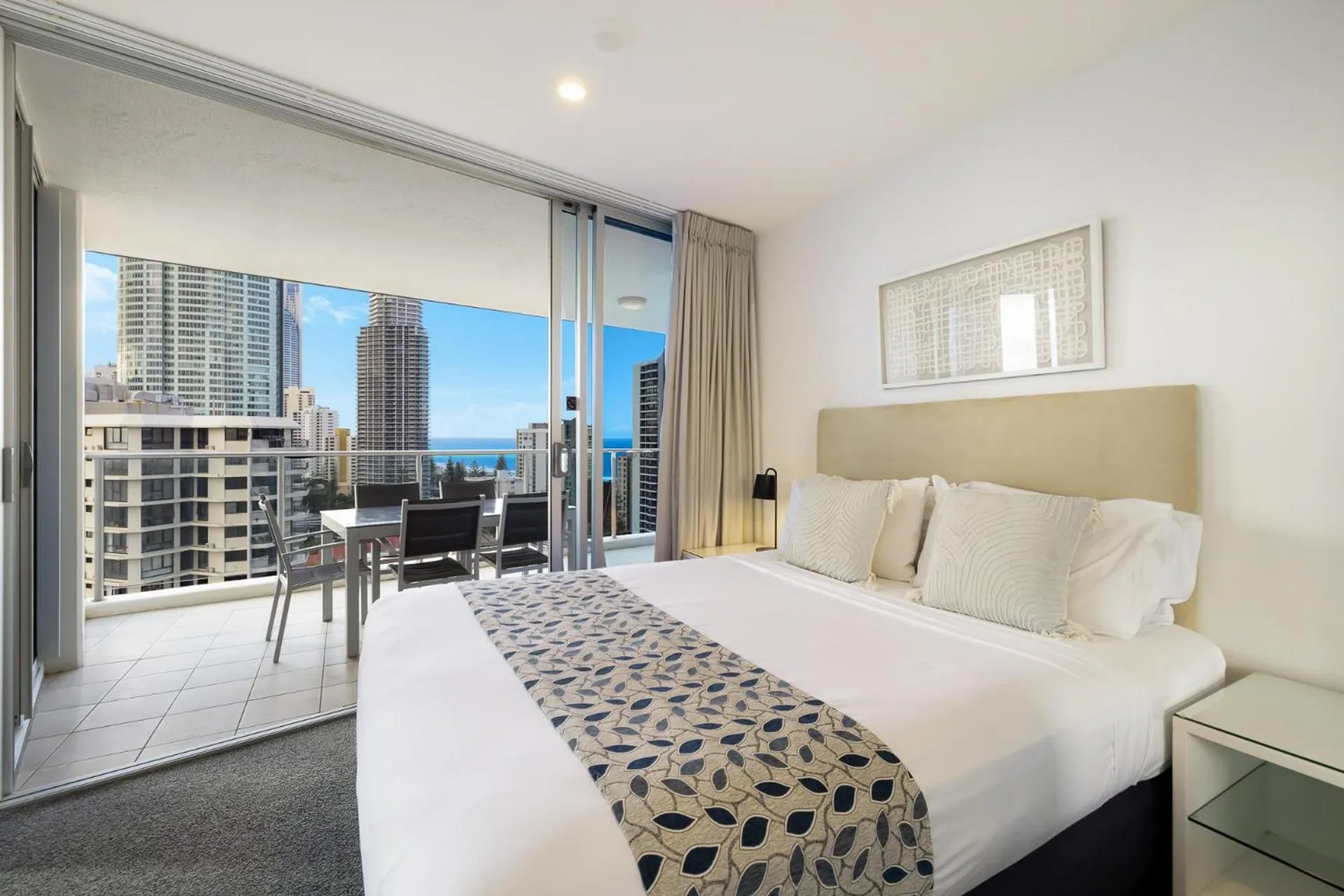 Bed in Artique Surfers Paradise - Official