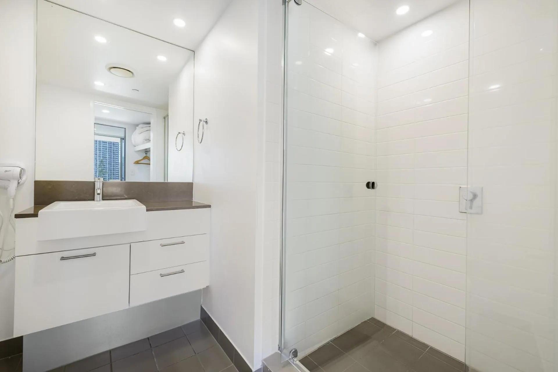 Artique Surfers Paradise - Official