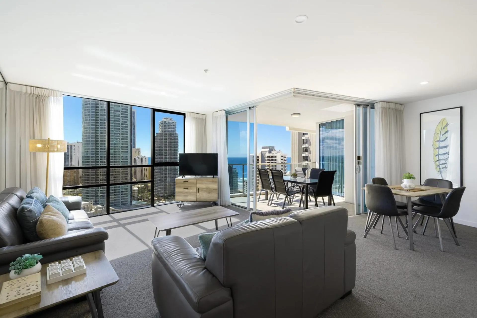 Artique Surfers Paradise - Official