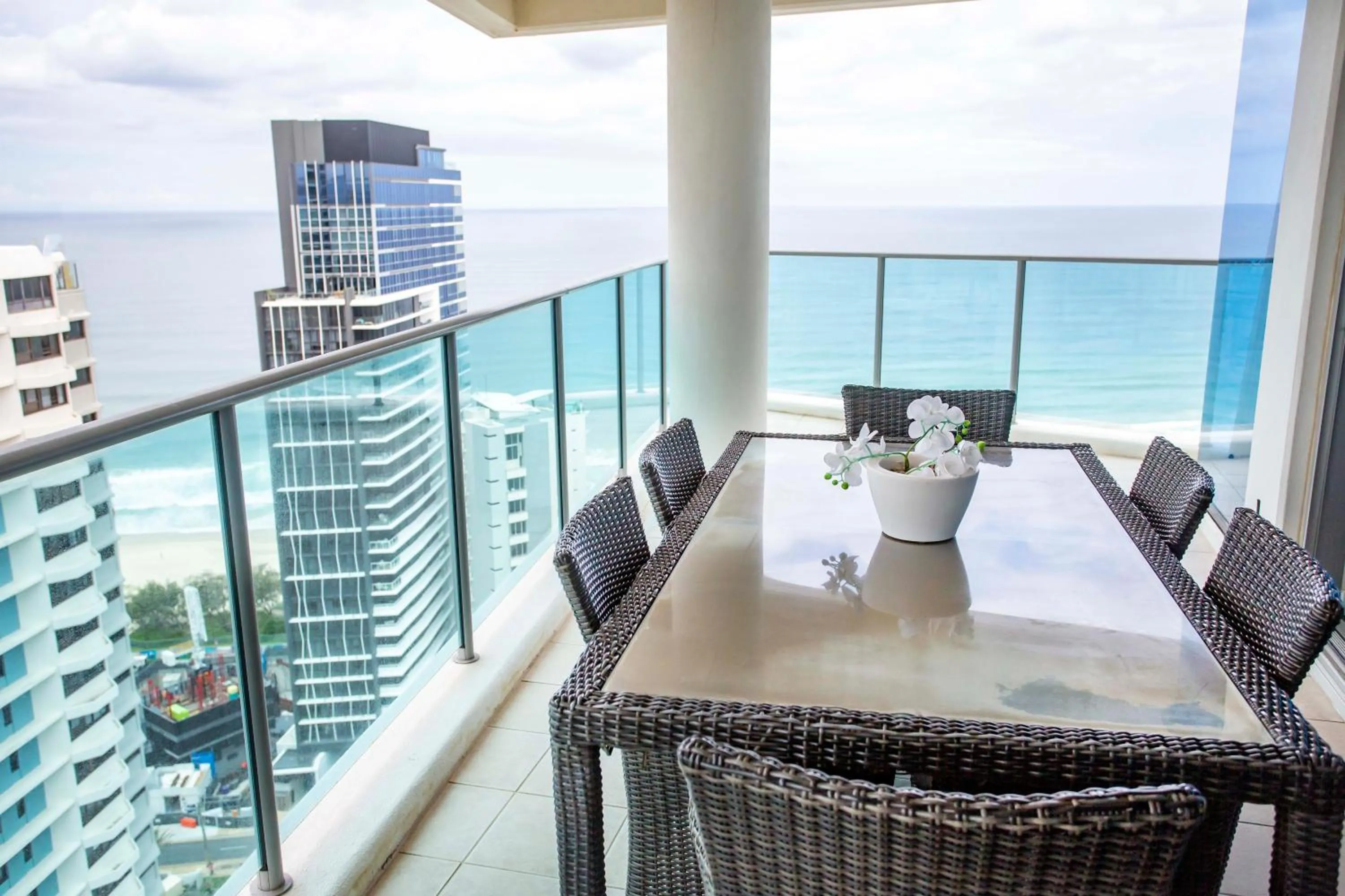 Day in Artique Surfers Paradise - Official