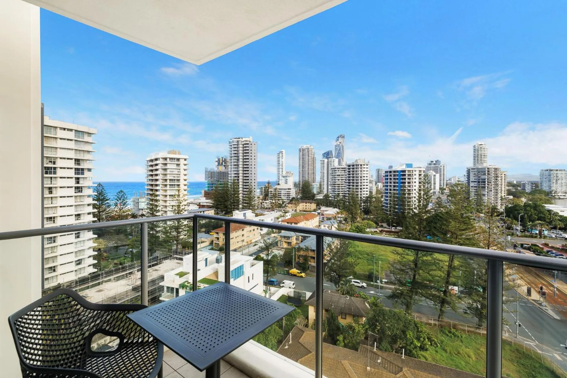 Artique Surfers Paradise - Official