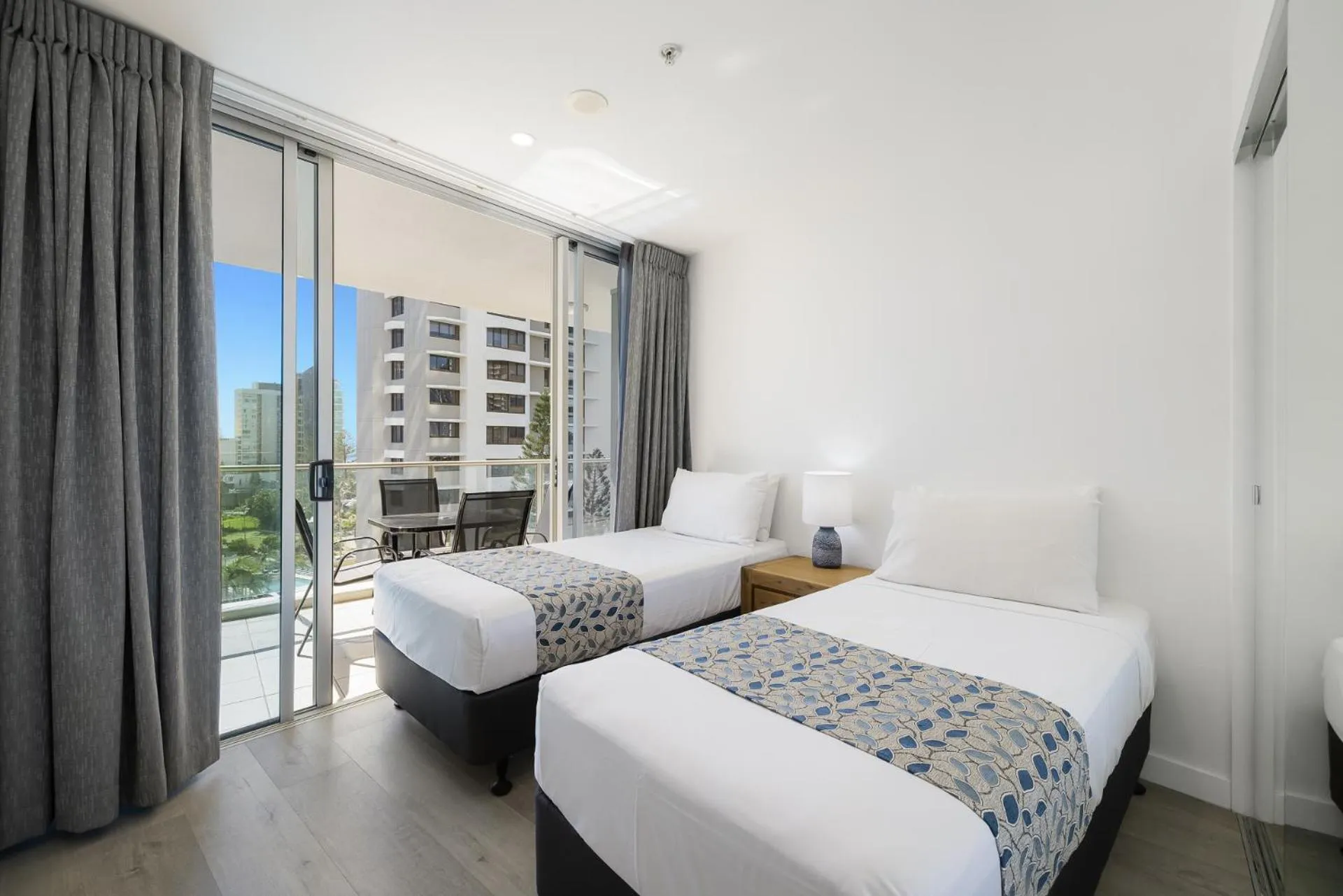 Bed in Artique Surfers Paradise - Official