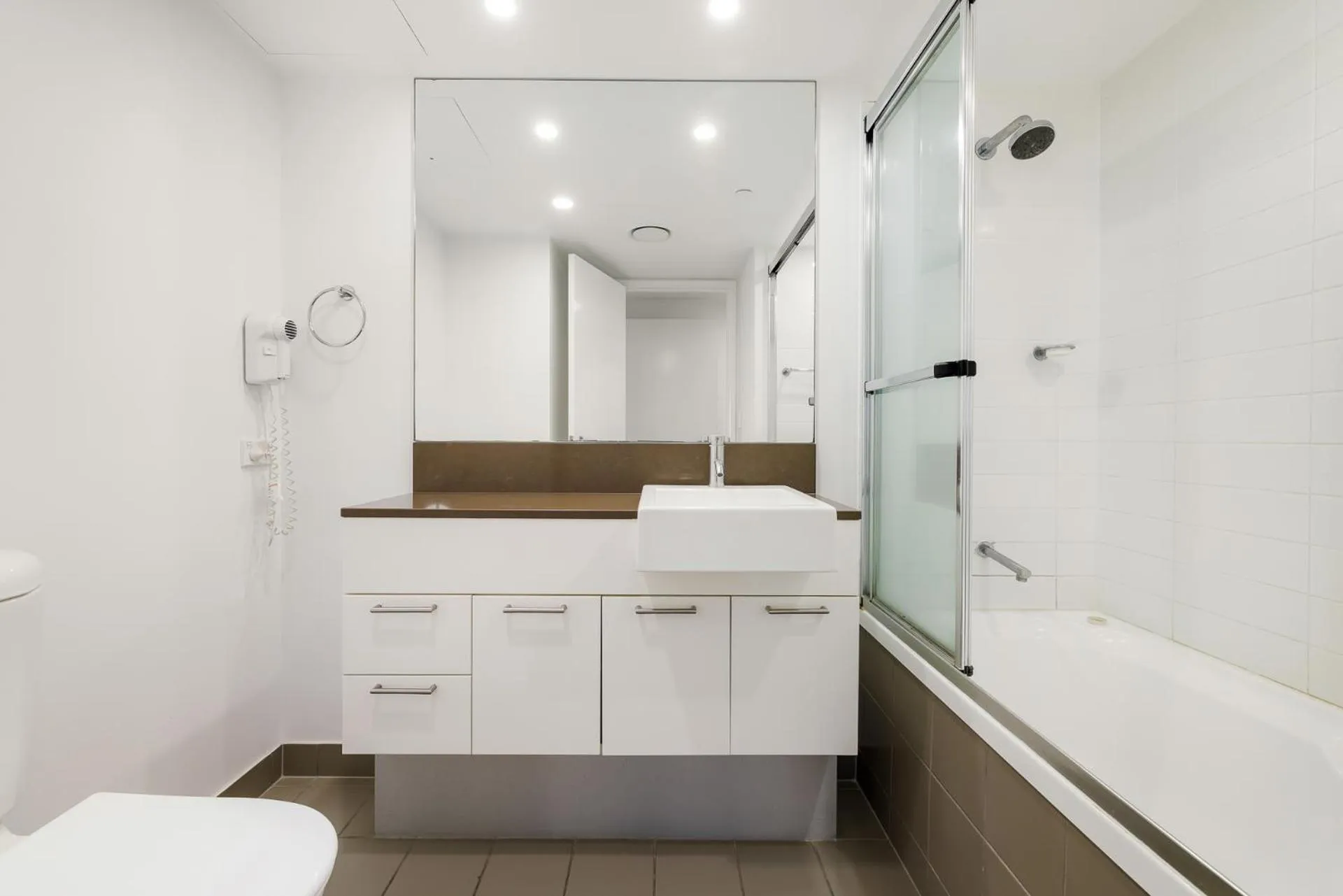 Artique Surfers Paradise - Official