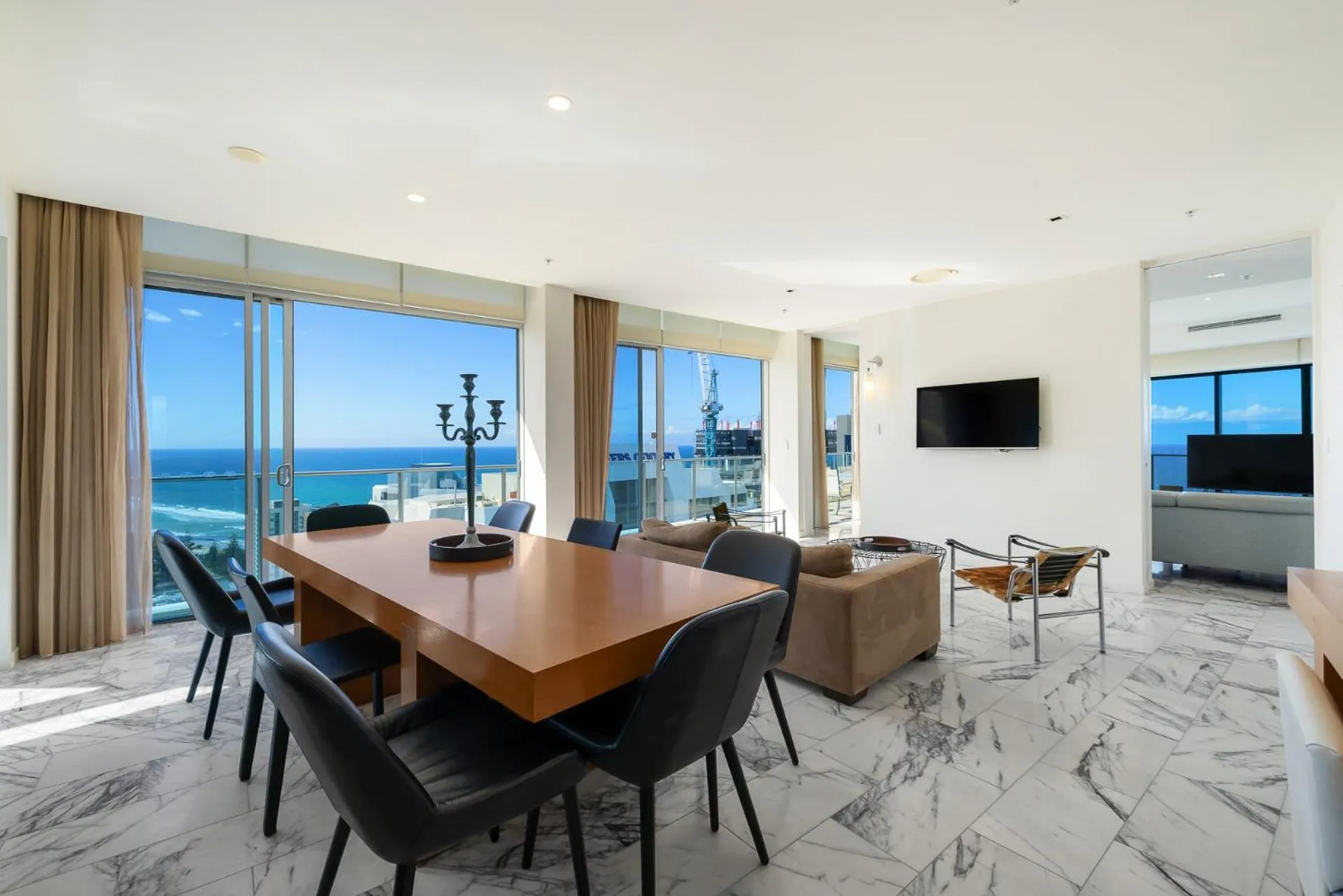 Artique Surfers Paradise - Official