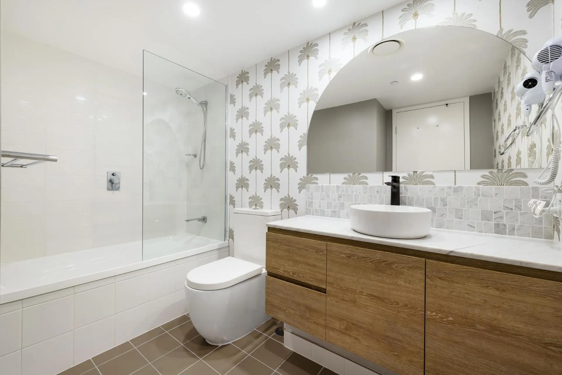 Artique Surfers Paradise - Official