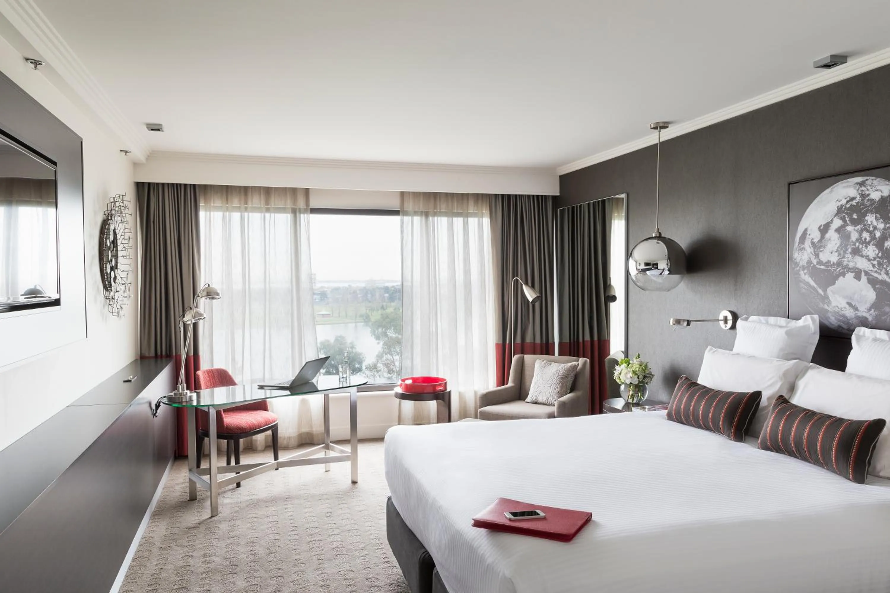 Photo of the whole room, Bed in Pullman Melbourne Albert Park