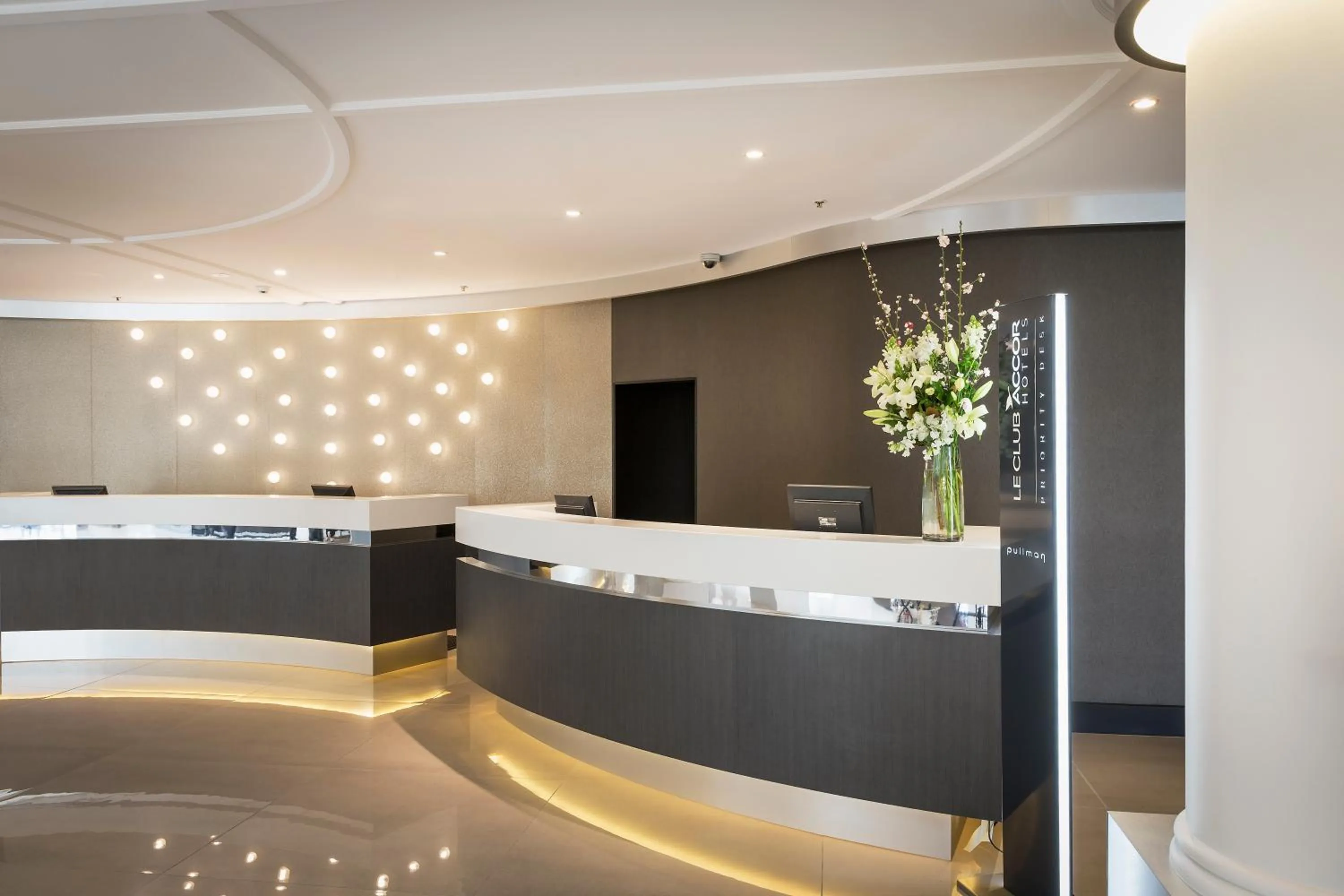 Lobby or reception in Pullman Melbourne Albert Park
