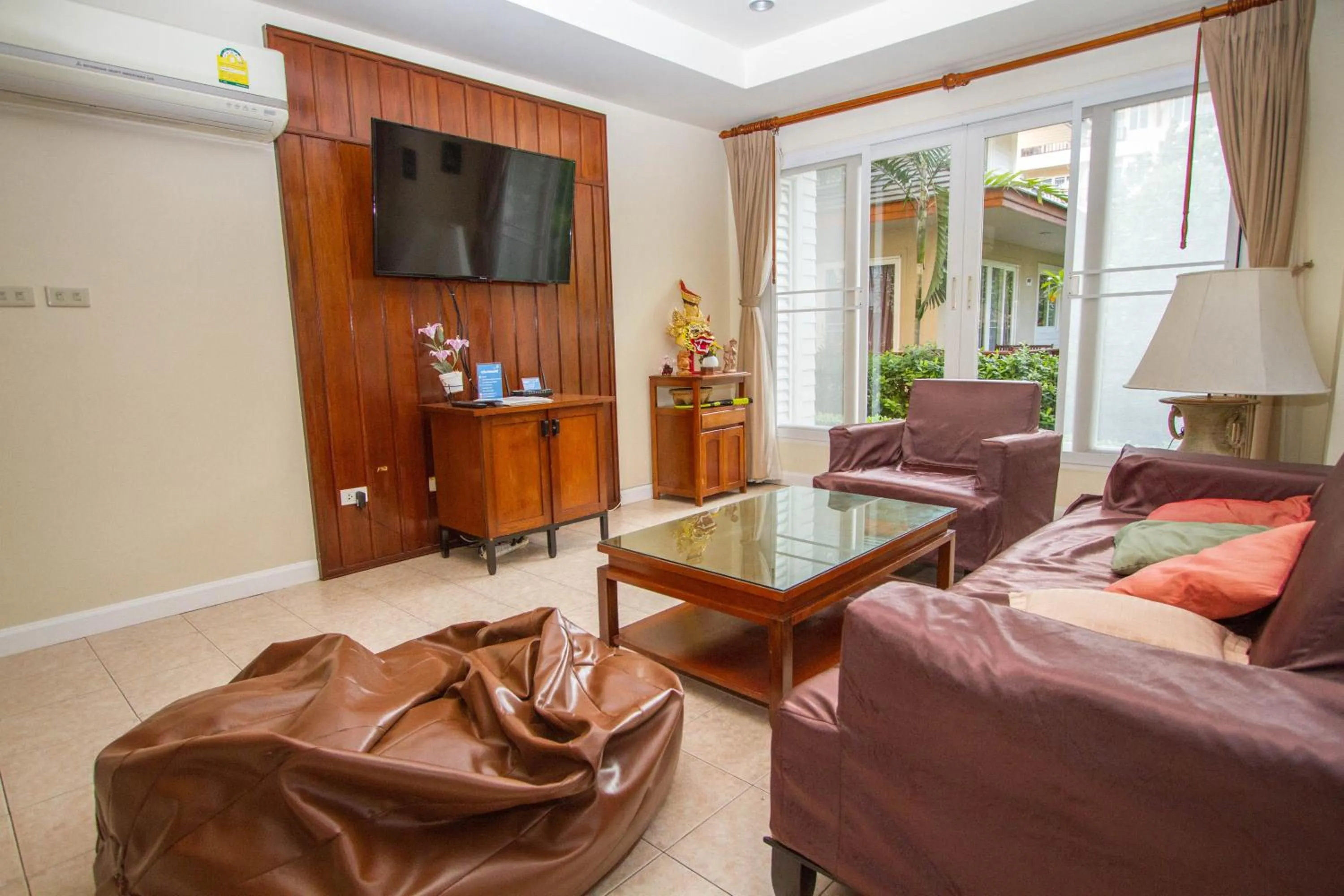 Baan Talay Samran 4 Bedrooms Villa with Beach and 3 pools