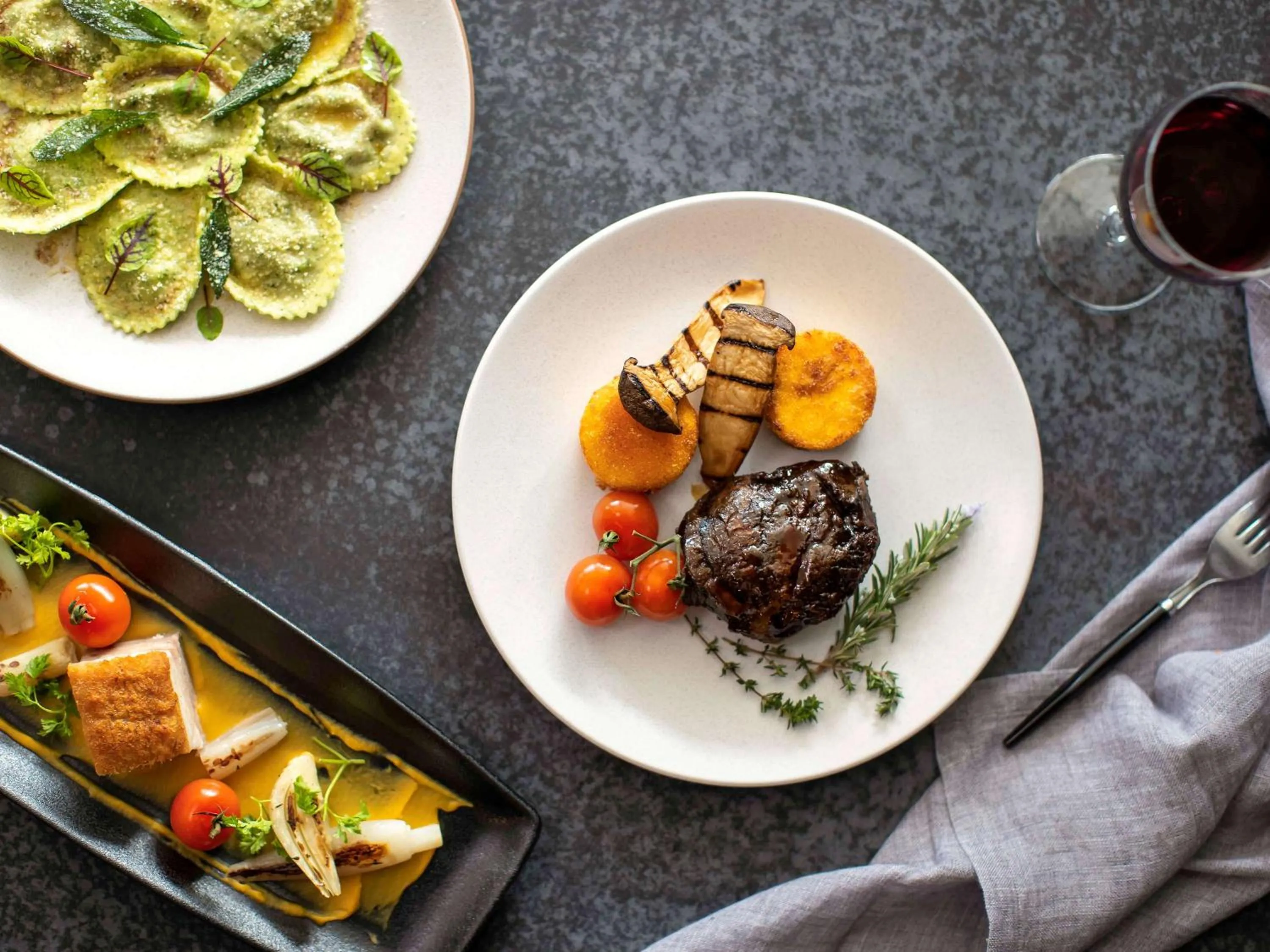 Restaurant/places to eat in Novotel Sydney Parramatta