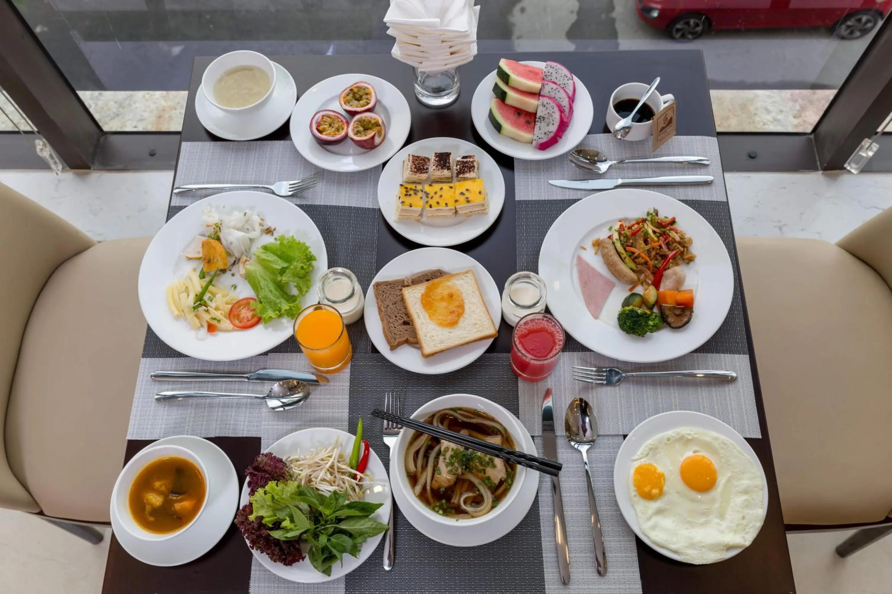 Food and drinks in Golden Line Hotel Danang