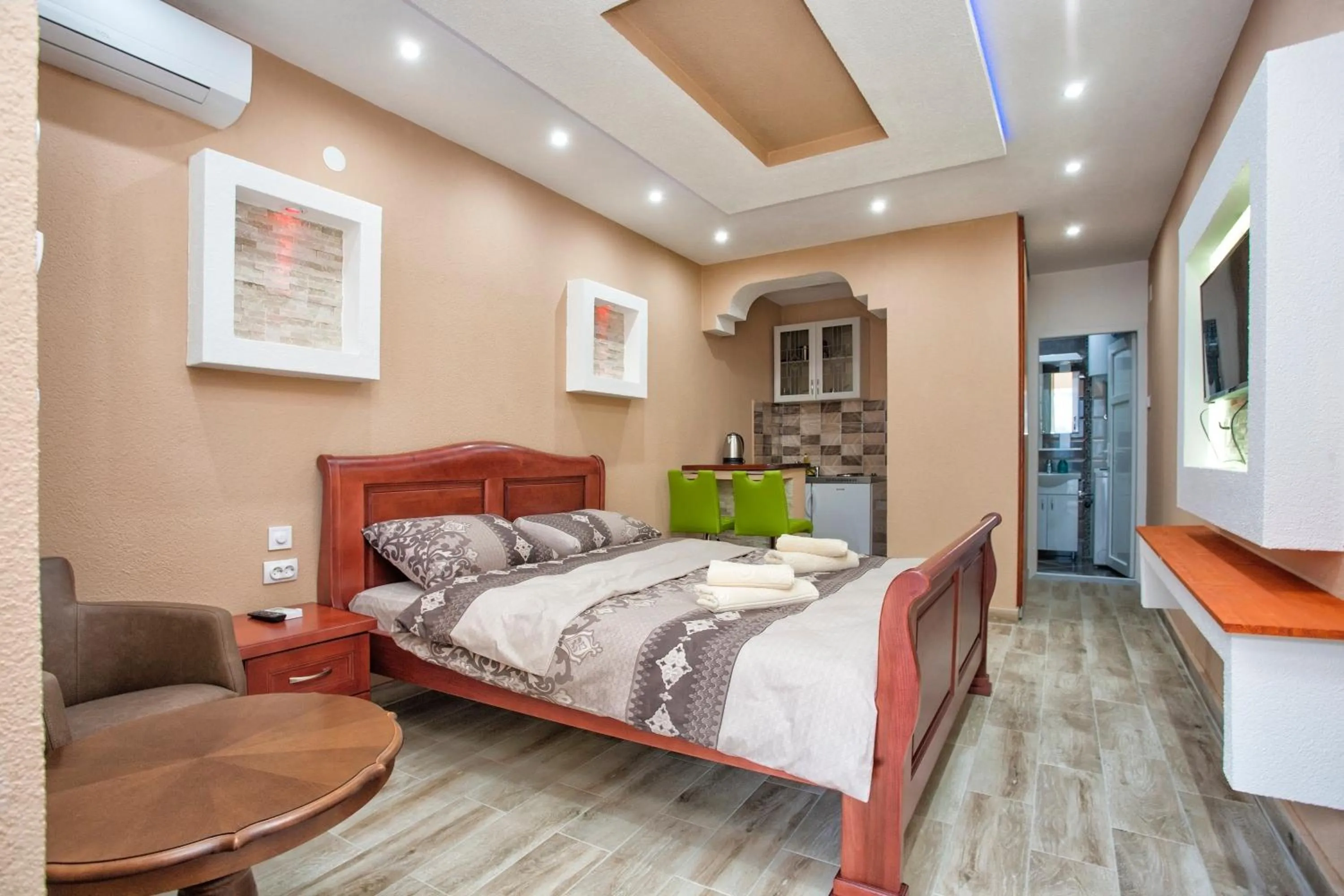 Bed in Apartments Bella Vista