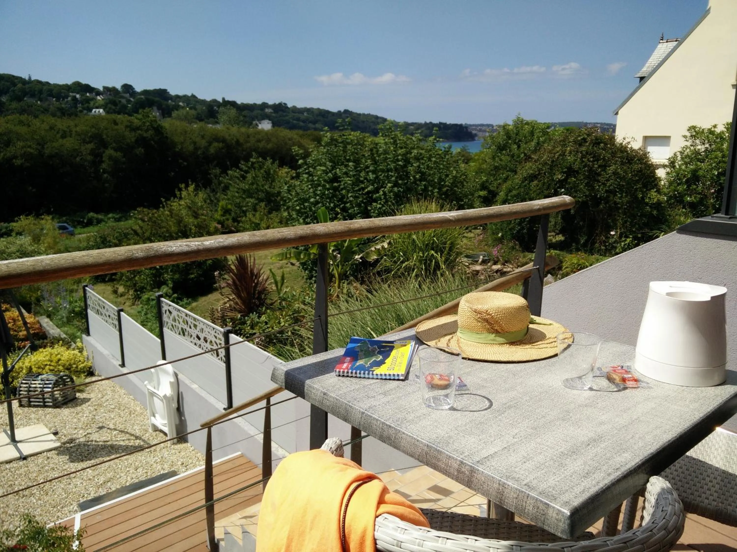 Sea view in Les Terrasses du Ris