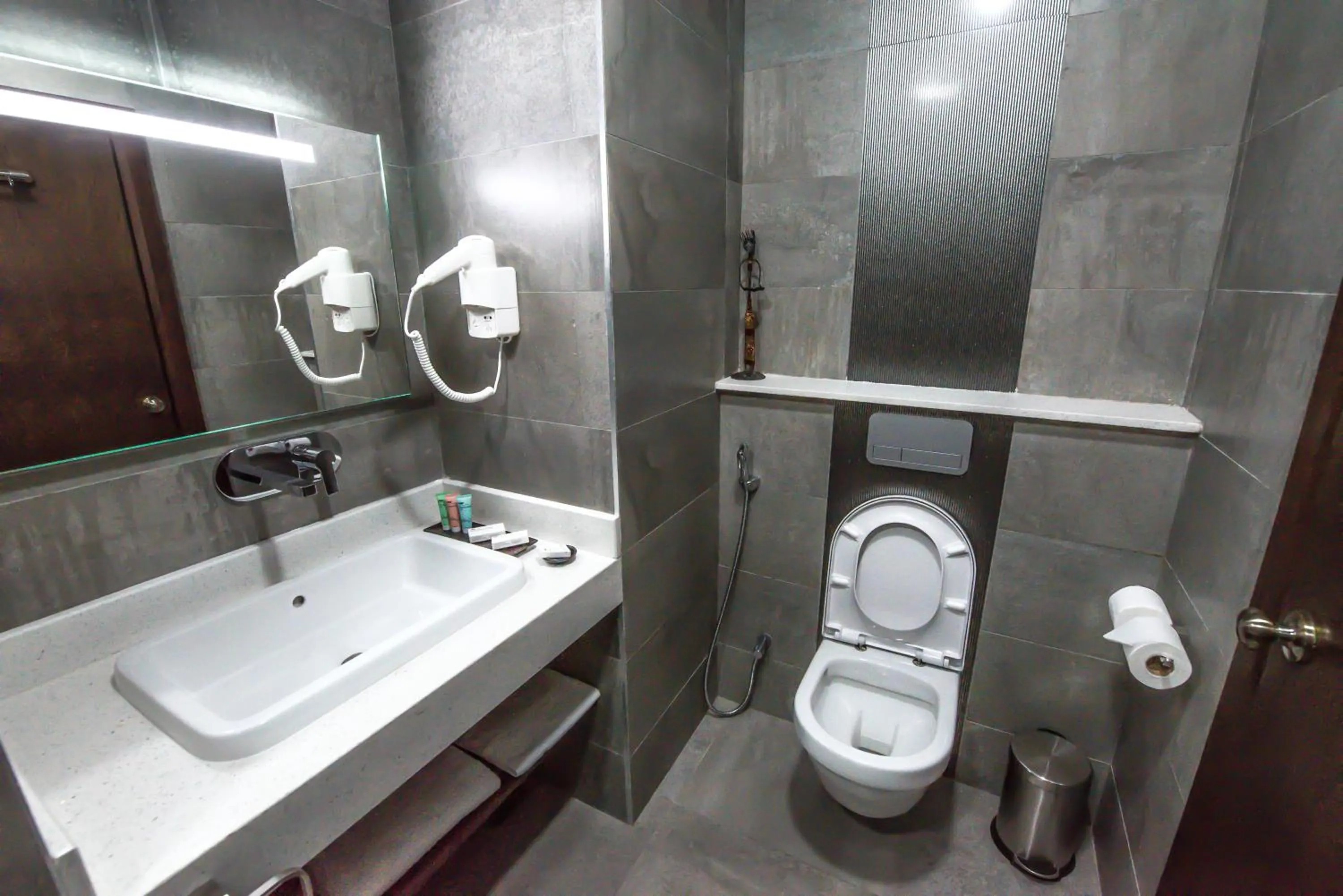 Toilet in Glam Hotel Nairobi - Near Westgate Mall, Westlands