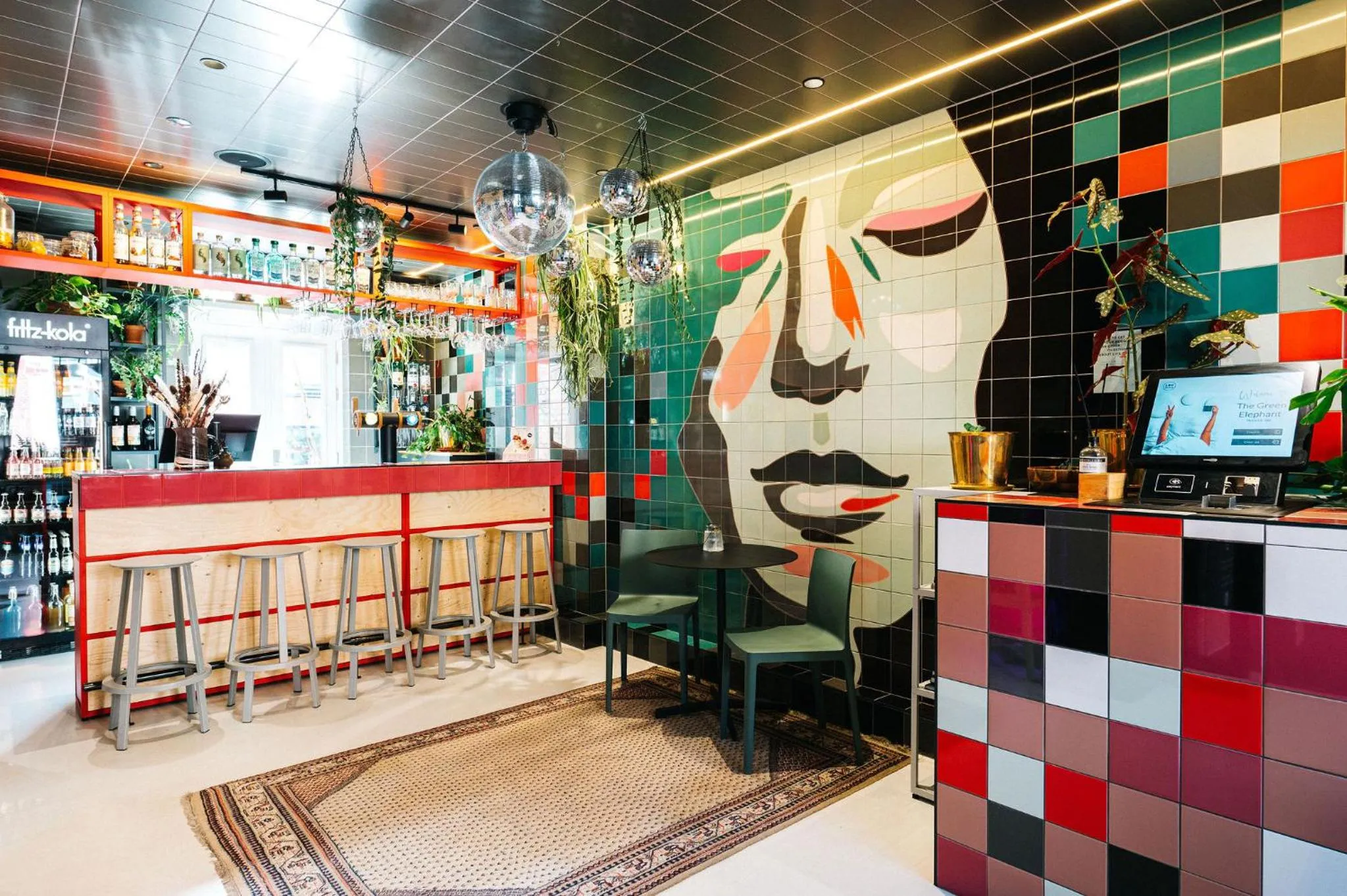 Lounge or bar in The Green Elephant Hostel & Spa