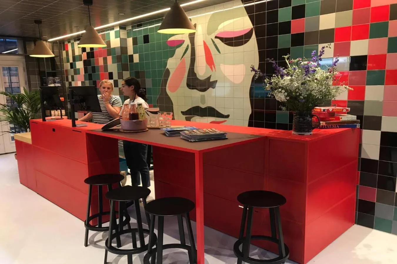 Lobby or reception in The Green Elephant Hostel & Spa