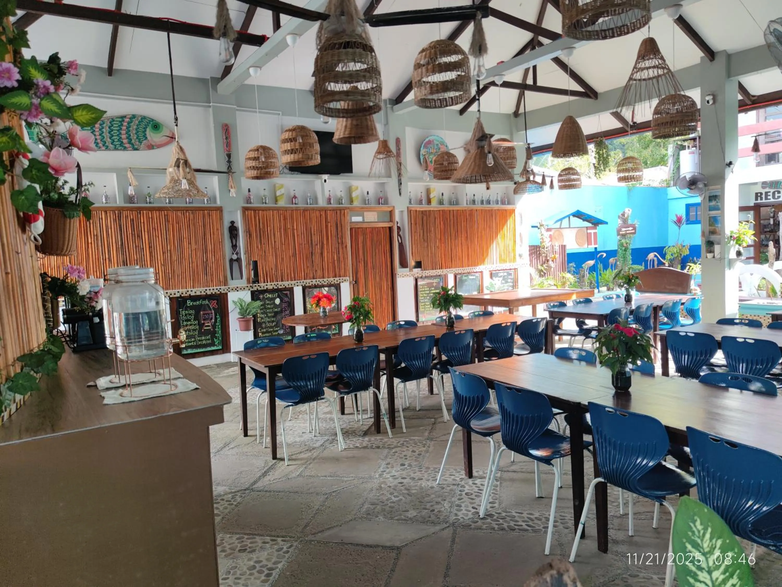 Restaurant/places to eat in Ferellee Beach Front Inn