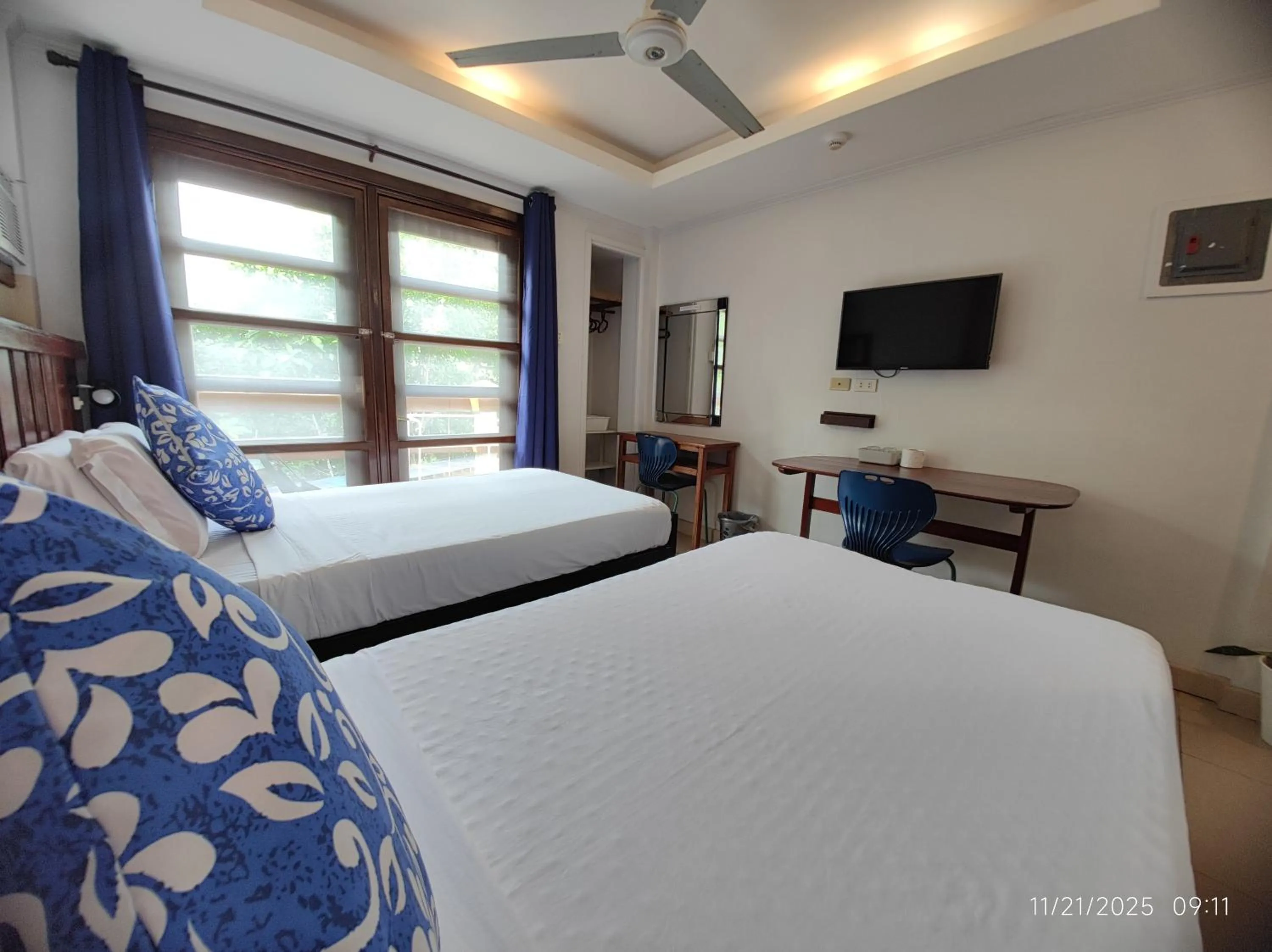 Bed in Ferellee Beach Front Inn