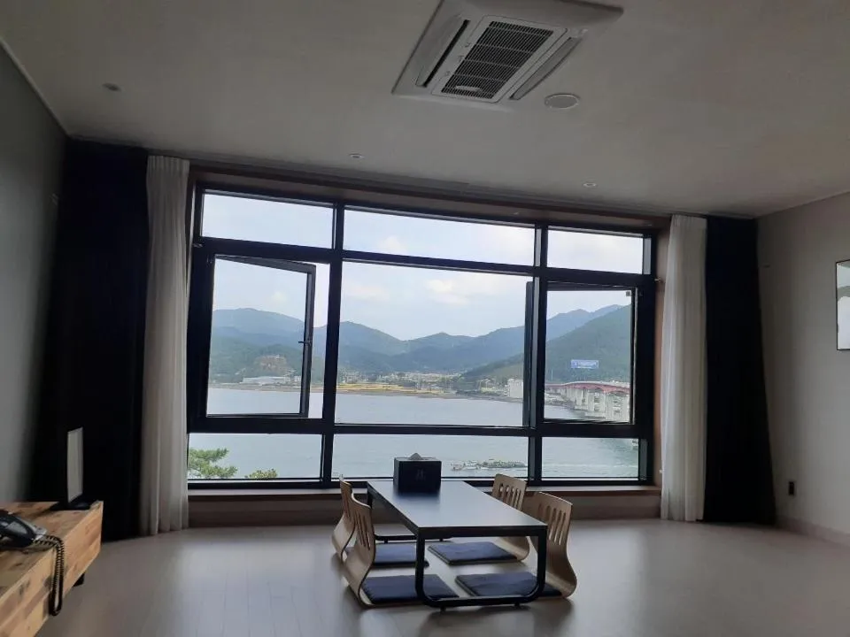 Tongyeong Bridge Hotel