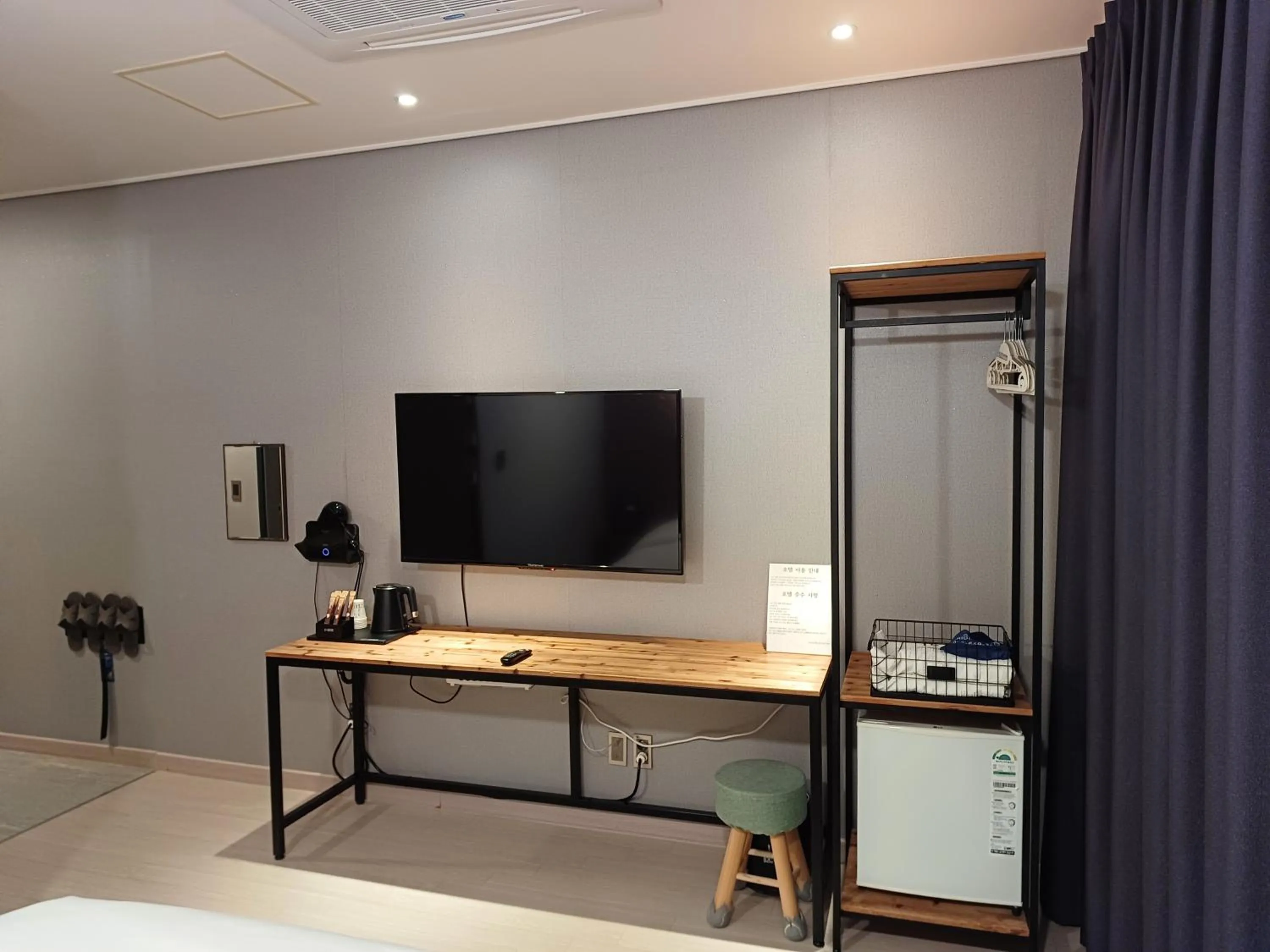 Bed in Tongyeong Bridge Hotel