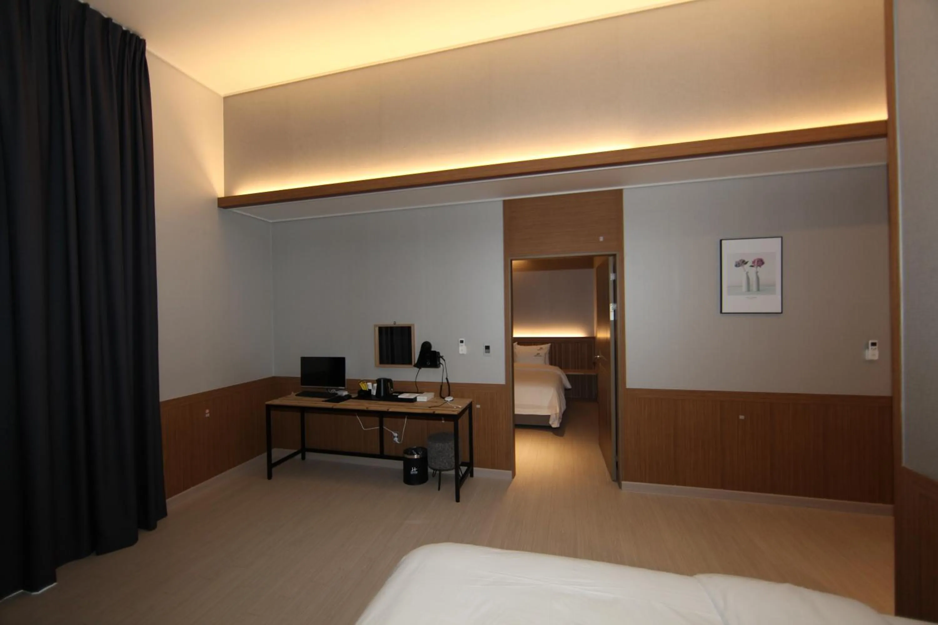 Bed in Tongyeong Bridge Hotel
