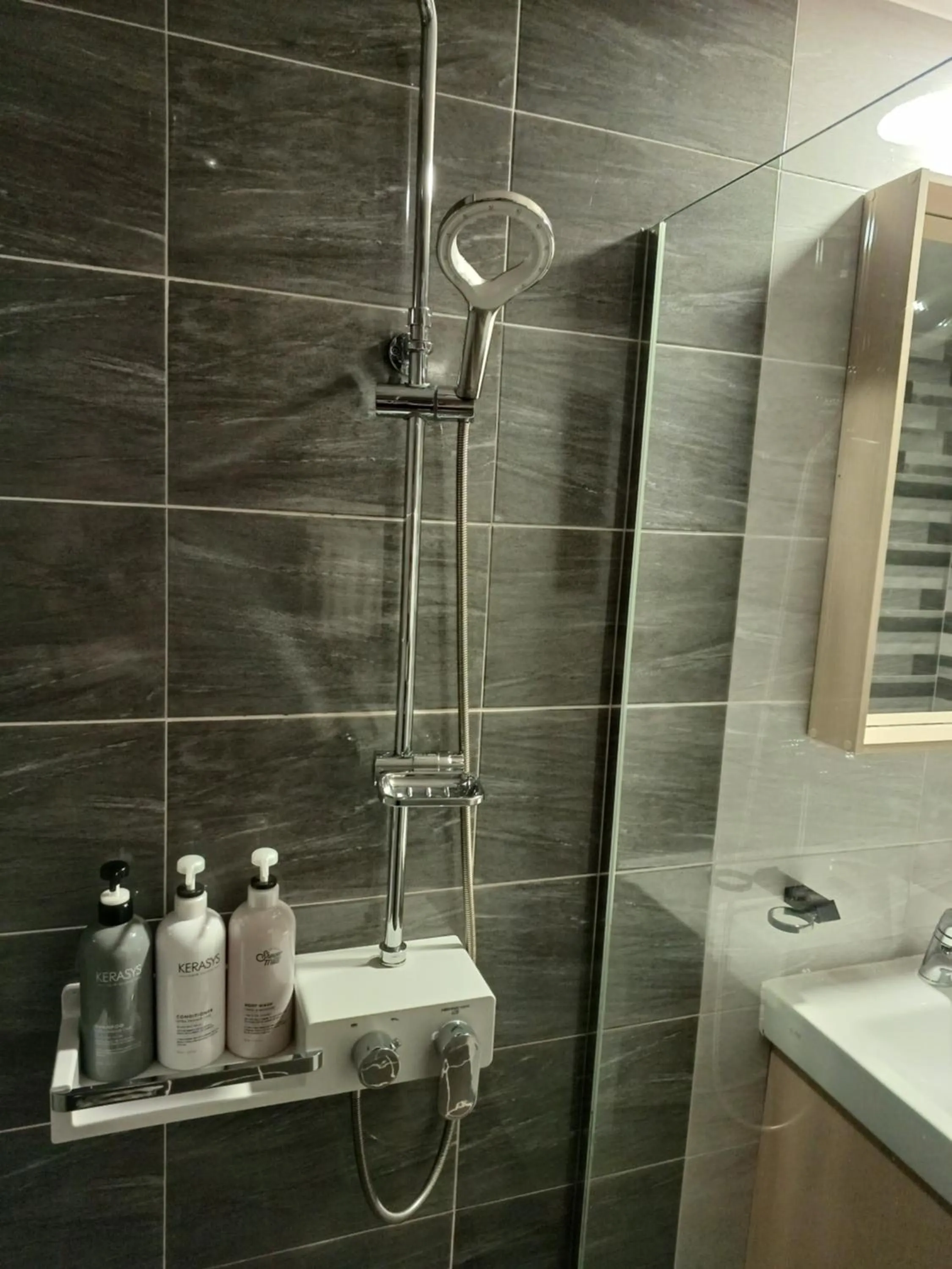 Tongyeong Bridge Hotel