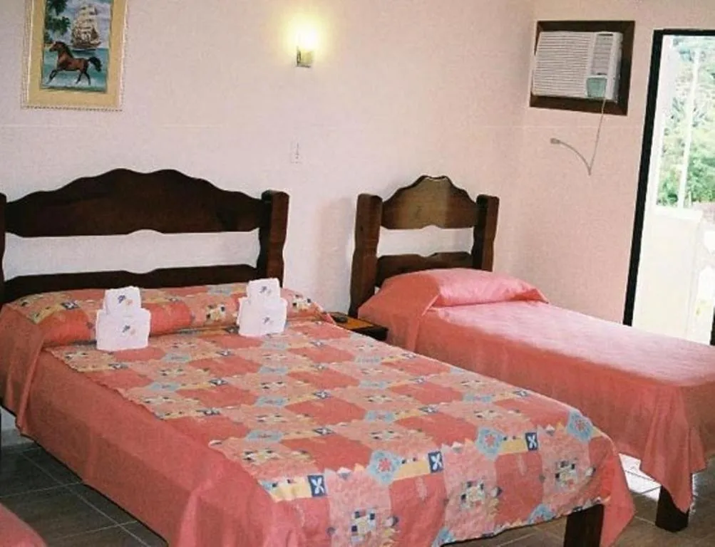 Triple Room in Hotel Portal de Barequeçaba
