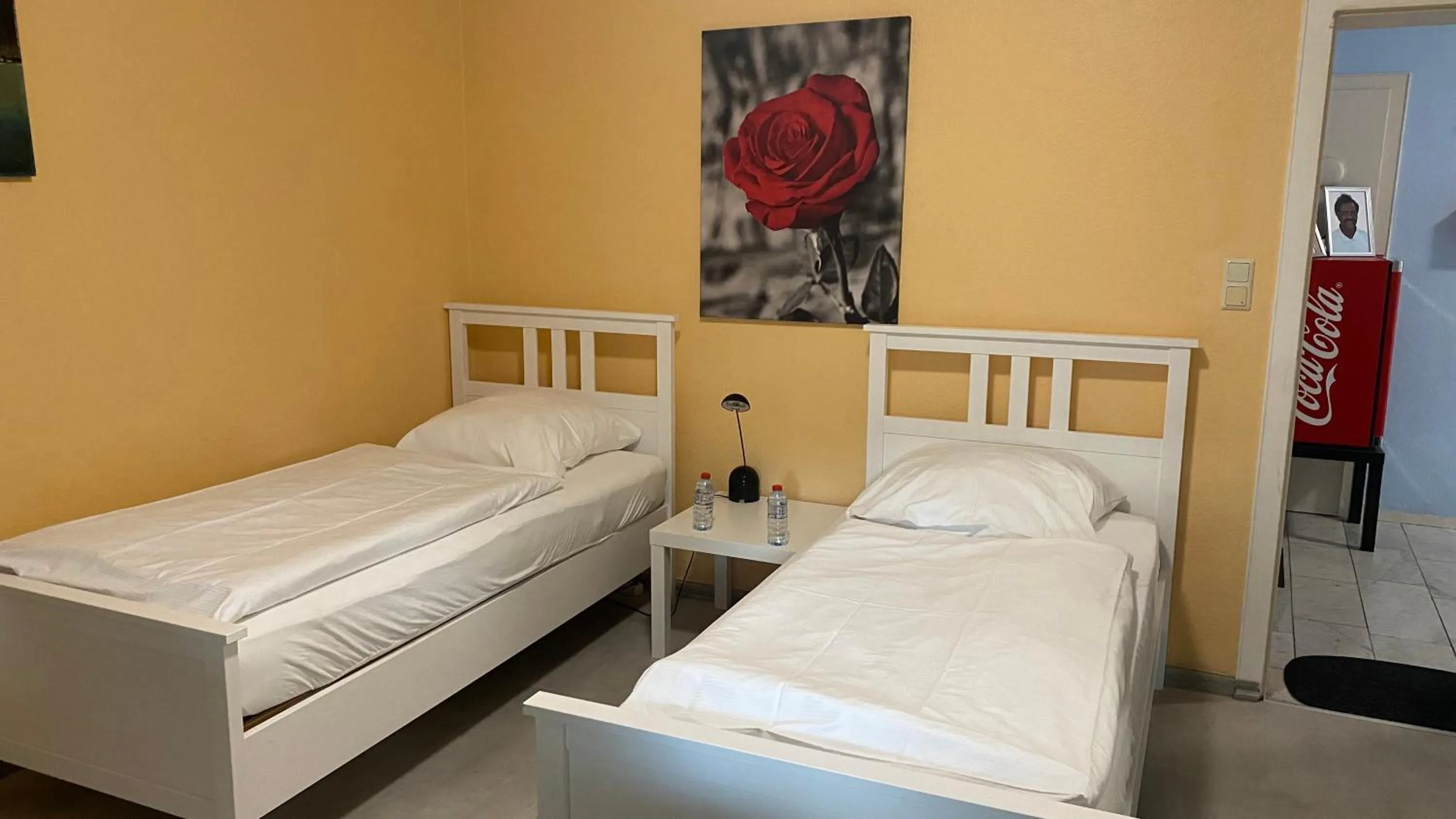 Bed in A&S Ferienwohnungen Koblenzer Strasse