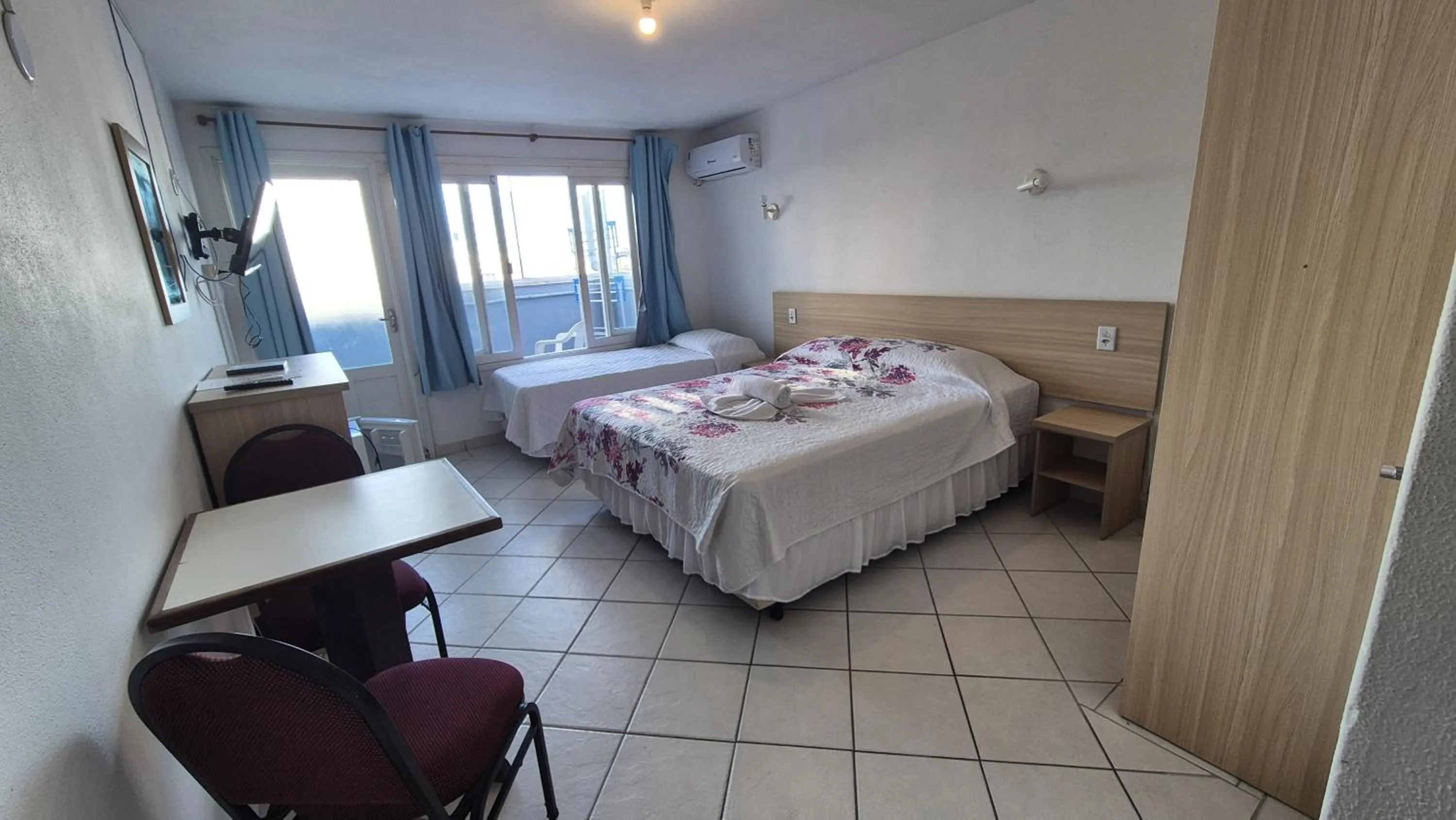 TV and multimedia, Bed in Hotel Kolman