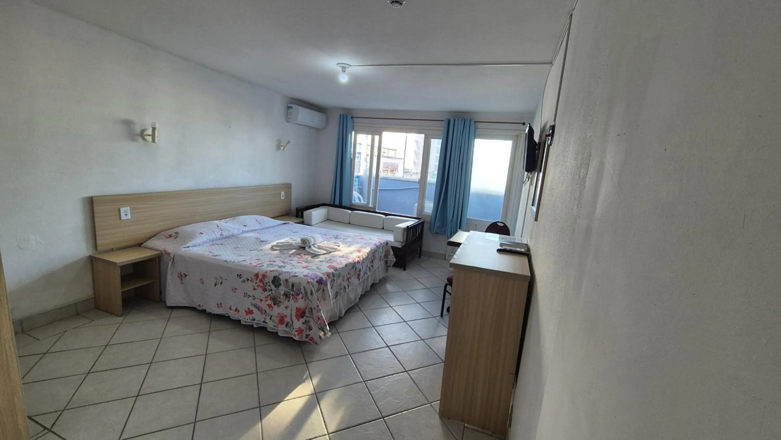 TV and multimedia, Bed in Hotel Kolman