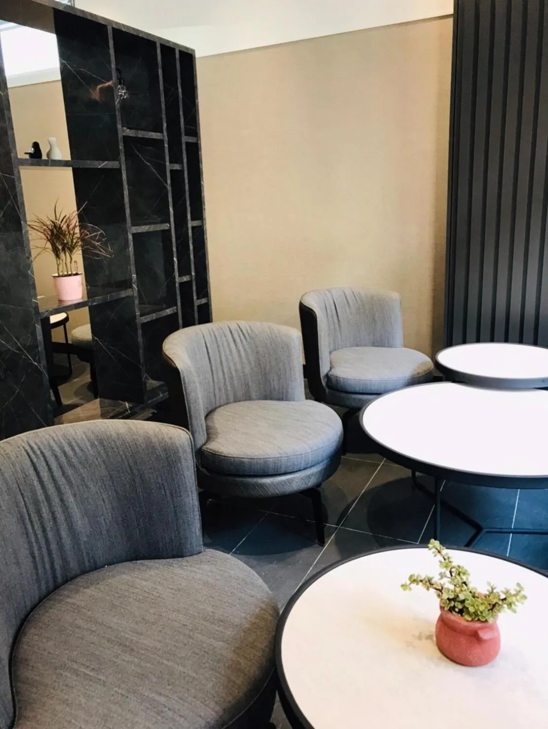 Area and facilities in Feng-Chi Inn