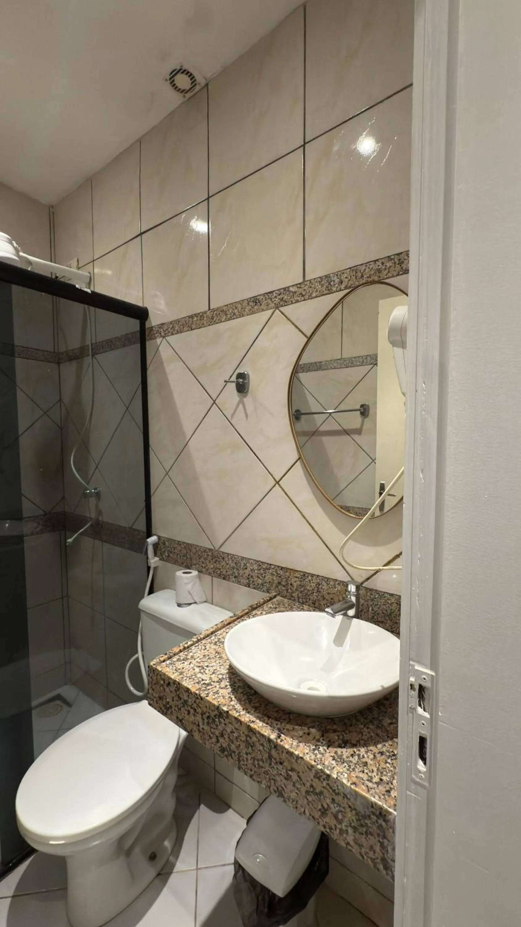 Shower in Hotel & Pousada Italia Beach - Porto Das Dunas