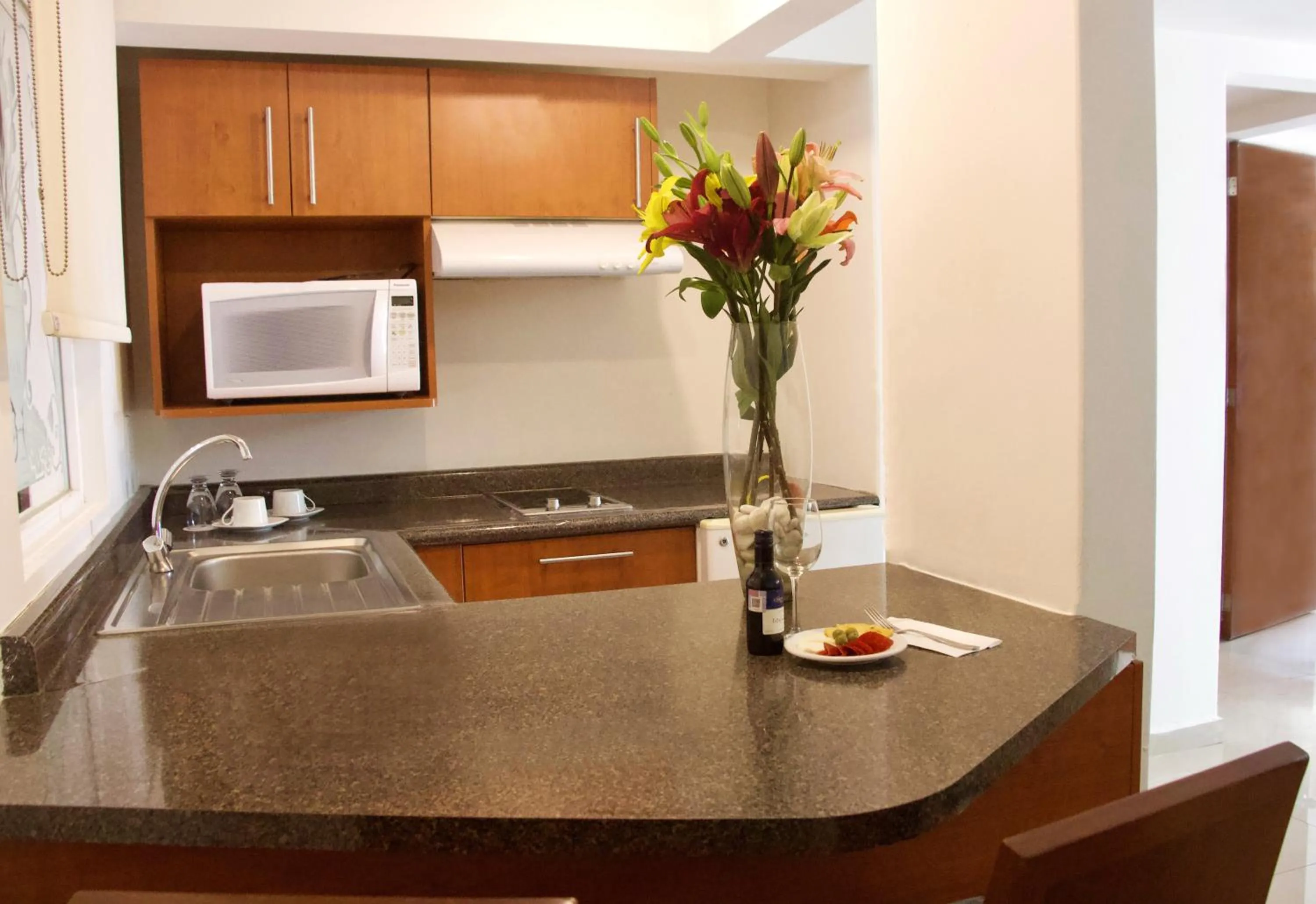 Kitchen or kitchenette, Kitchen/Kitchenette in Residence L´Heritage Aristóteles 140 by BlueBay