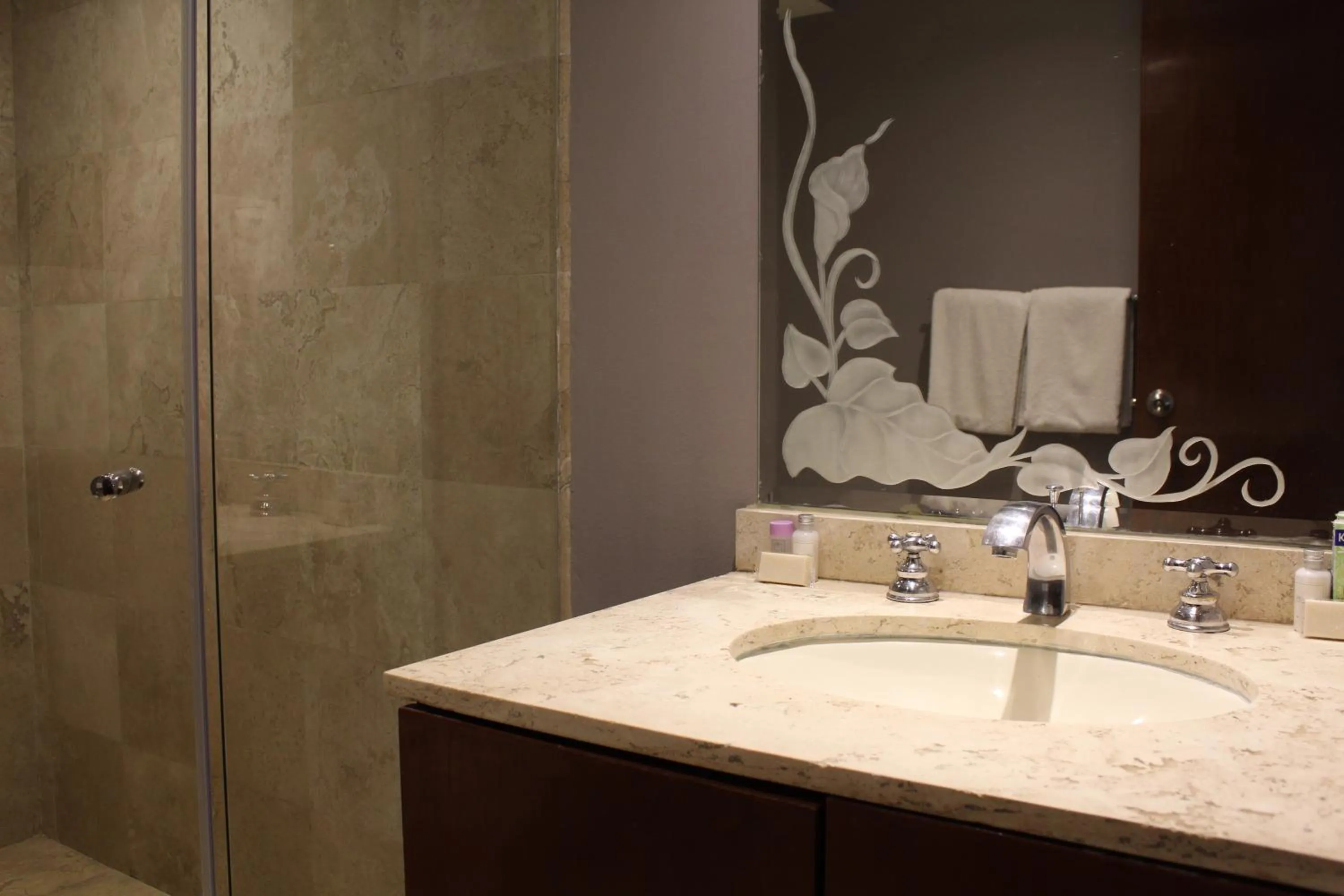 Bathroom in Residence L´ Heritage Hipólito Taine by BlueBay