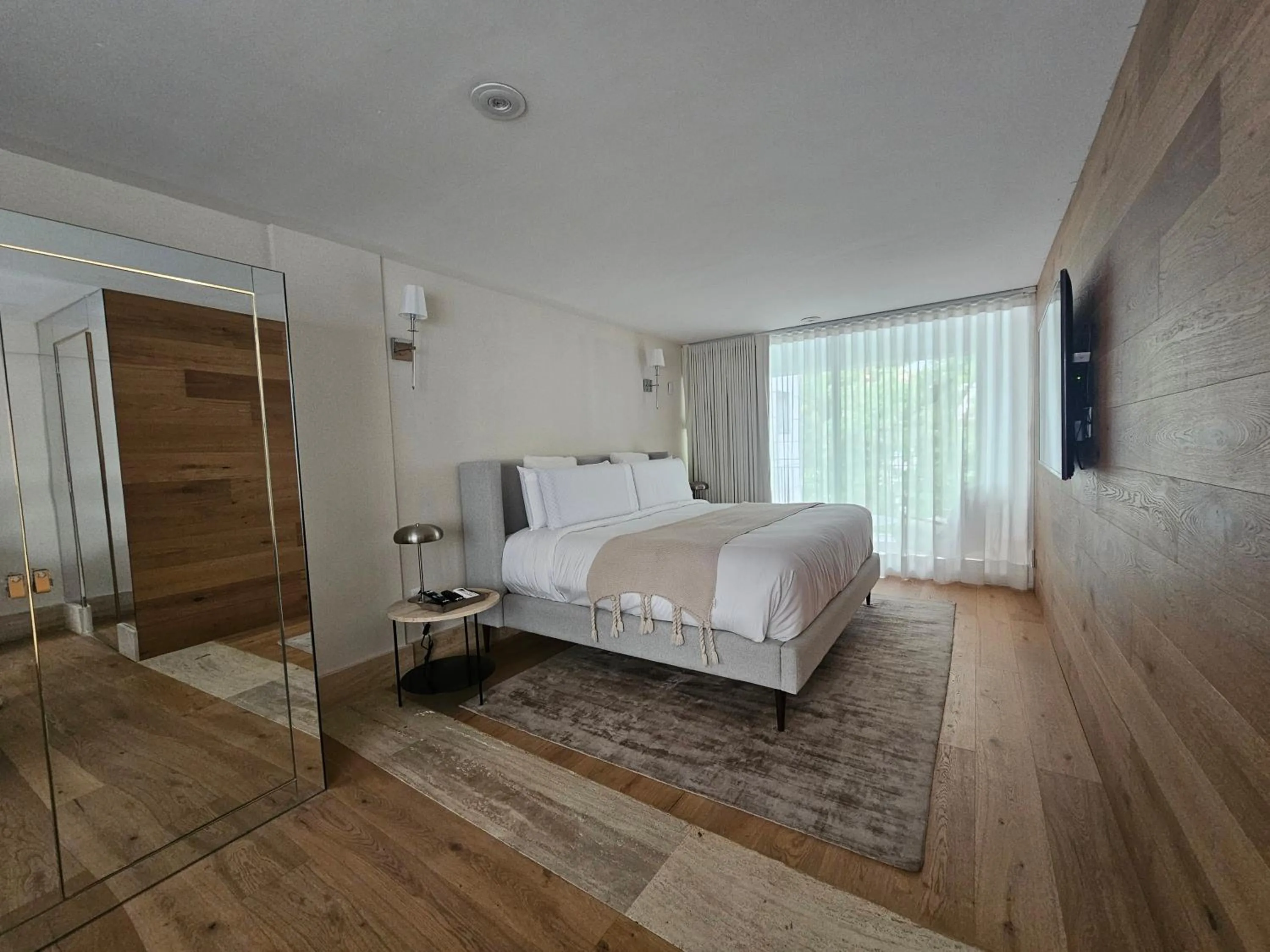 Bed in Residence L Heritage Tennyson