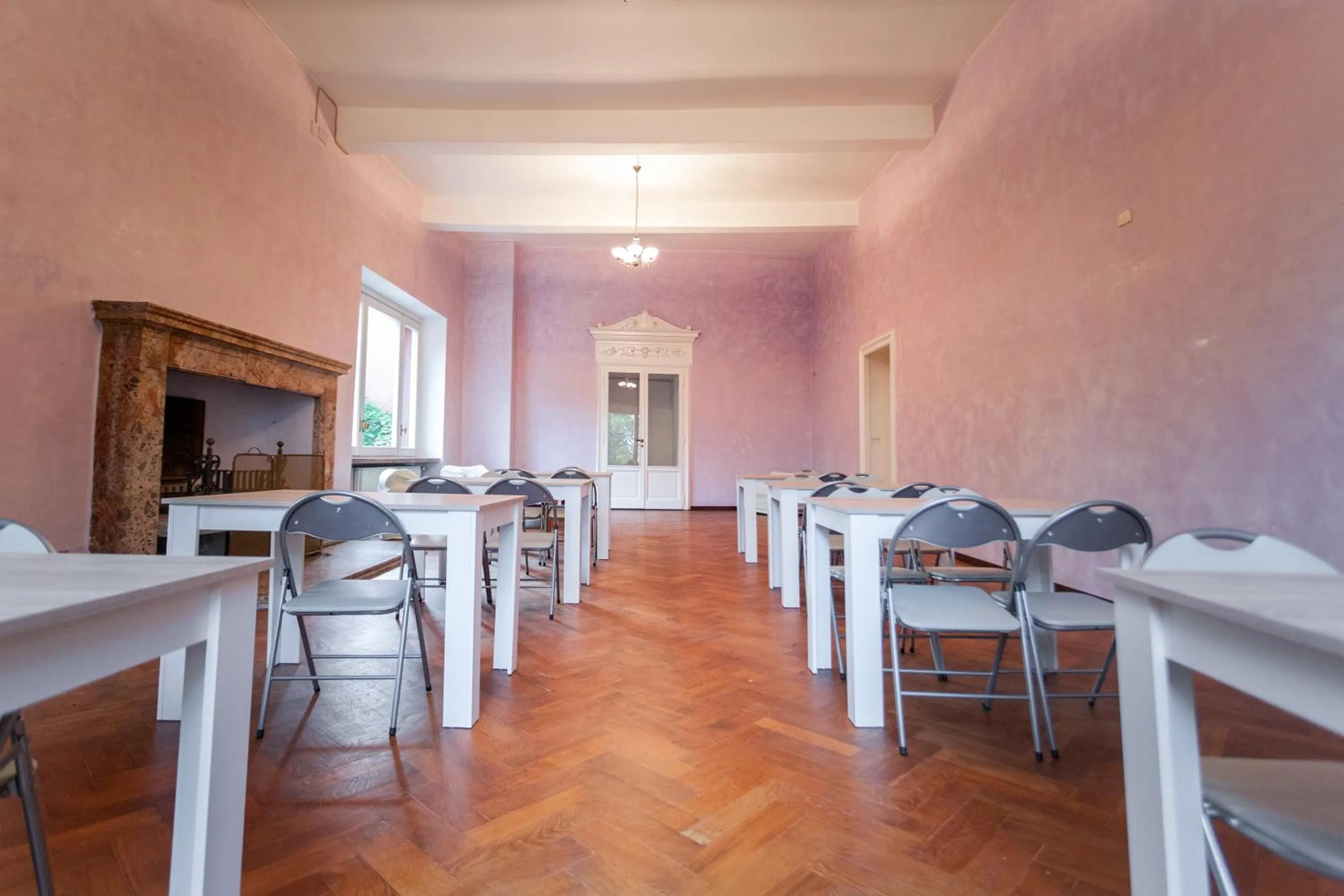 Meeting/conference room in Villa Magnolia Lago Maggiore