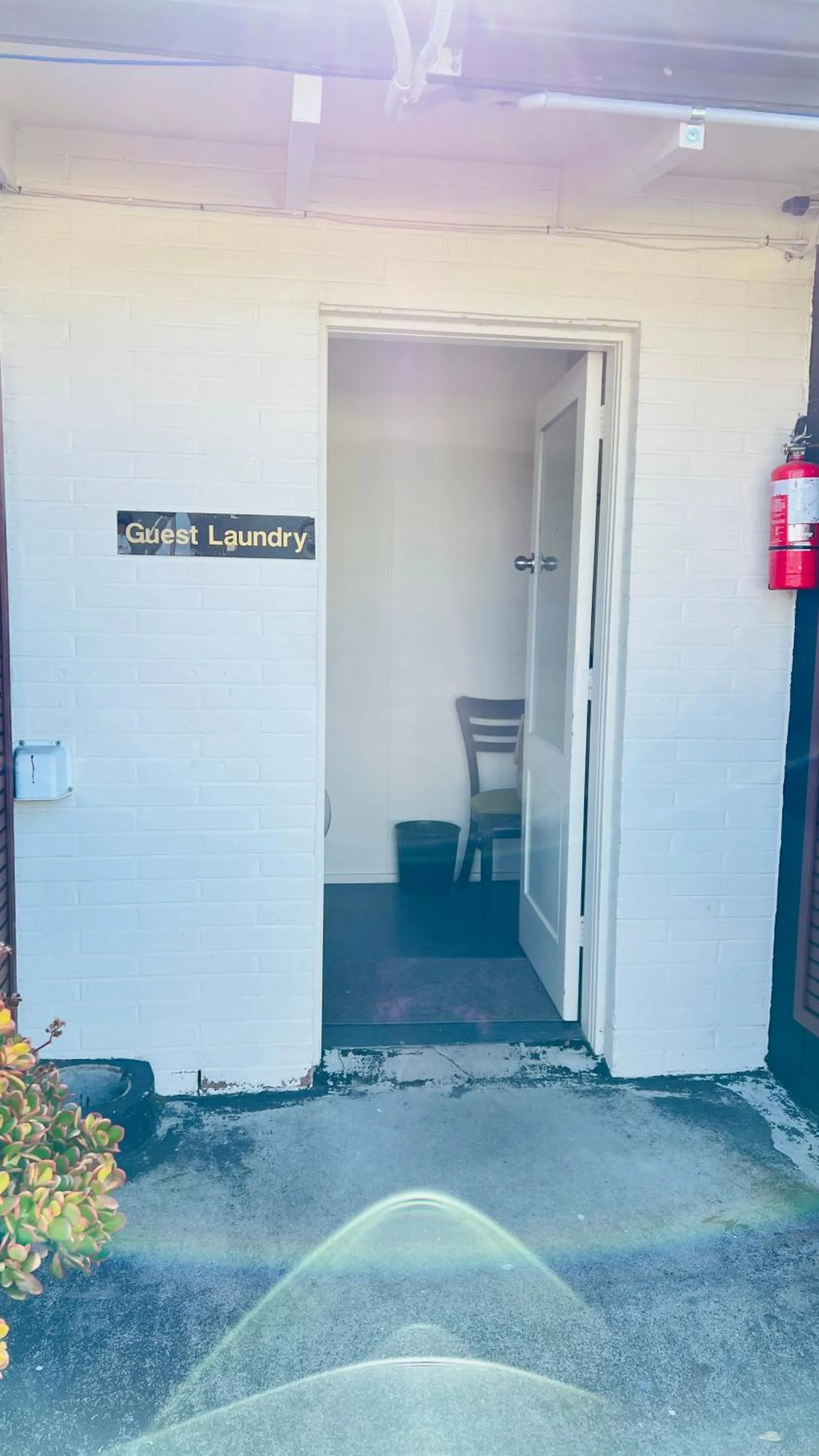 laundry in 18th Avenue Thermal Motel