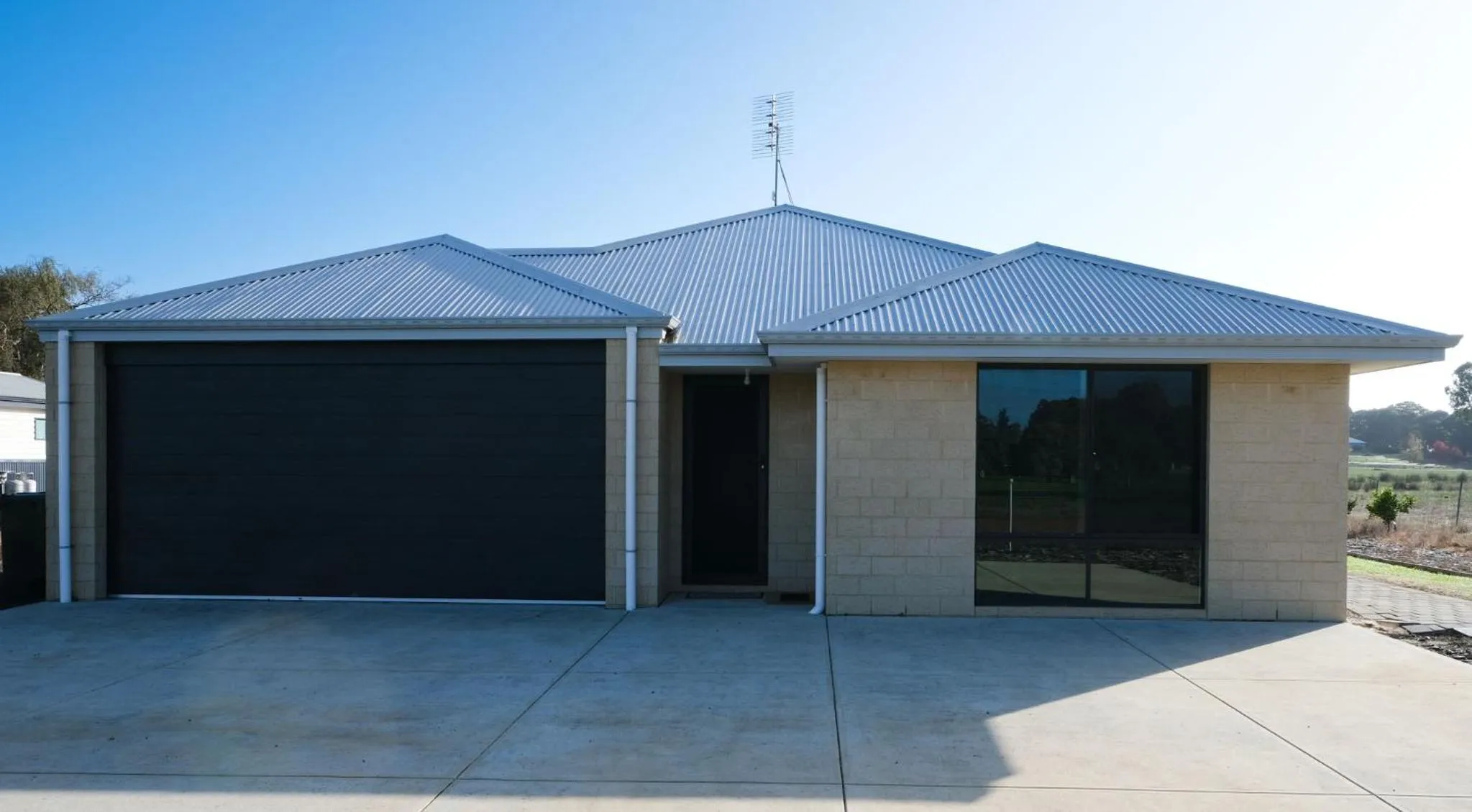 Property building in Manjimup Gateway Hotel