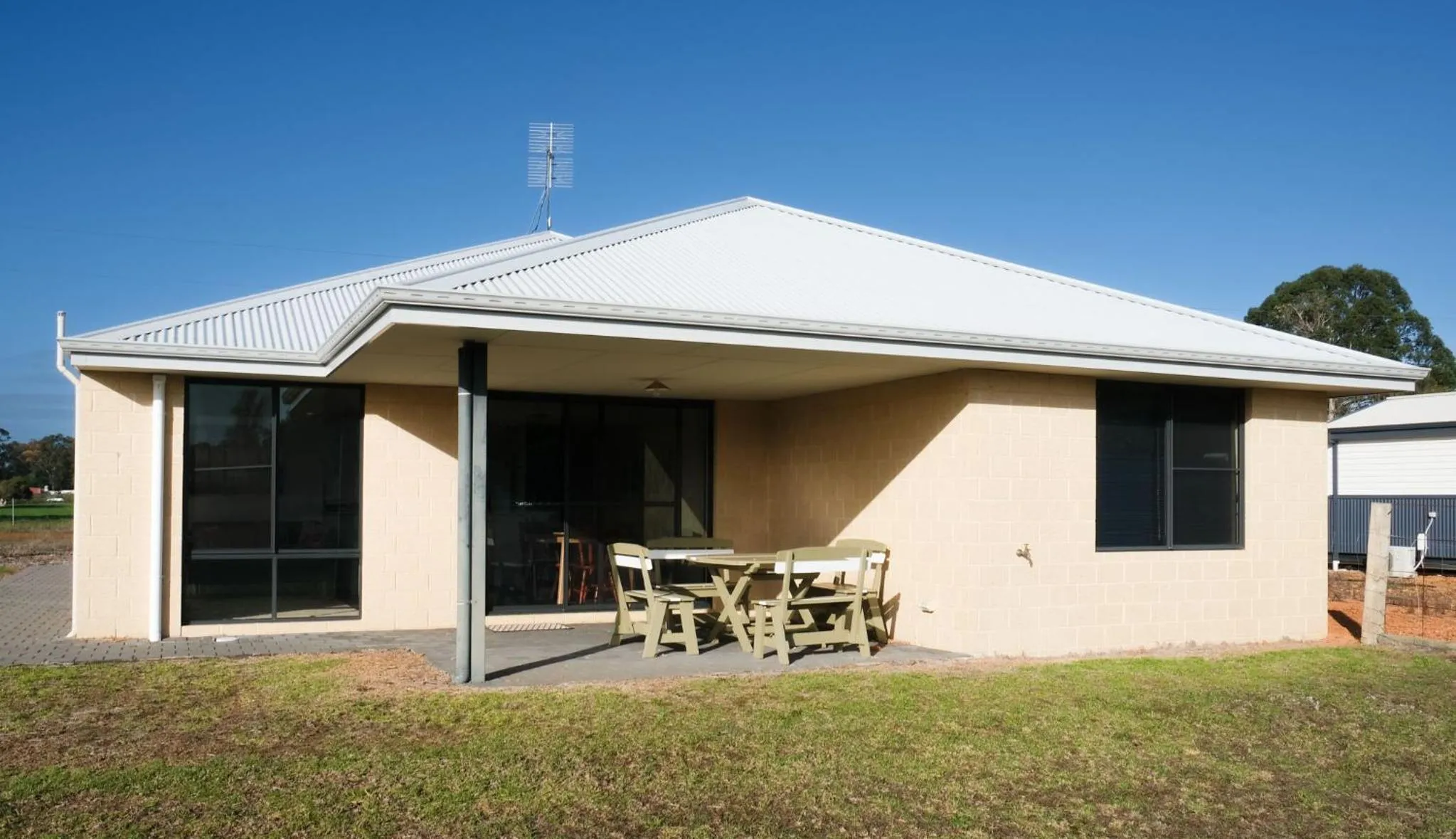 Property building in Manjimup Gateway Hotel