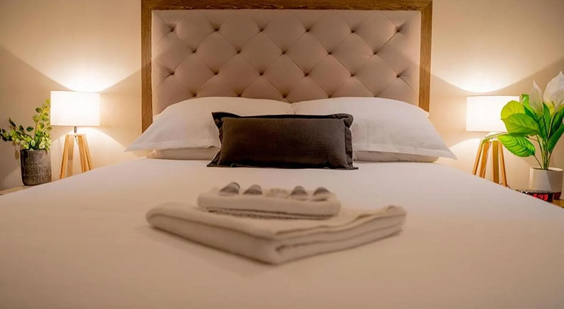 Bed in Manjimup Gateway Hotel