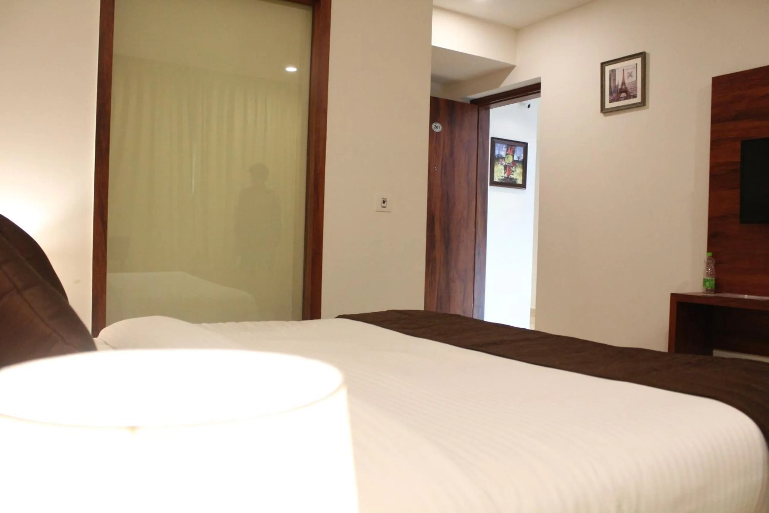 Bed in Red Crown Hotel