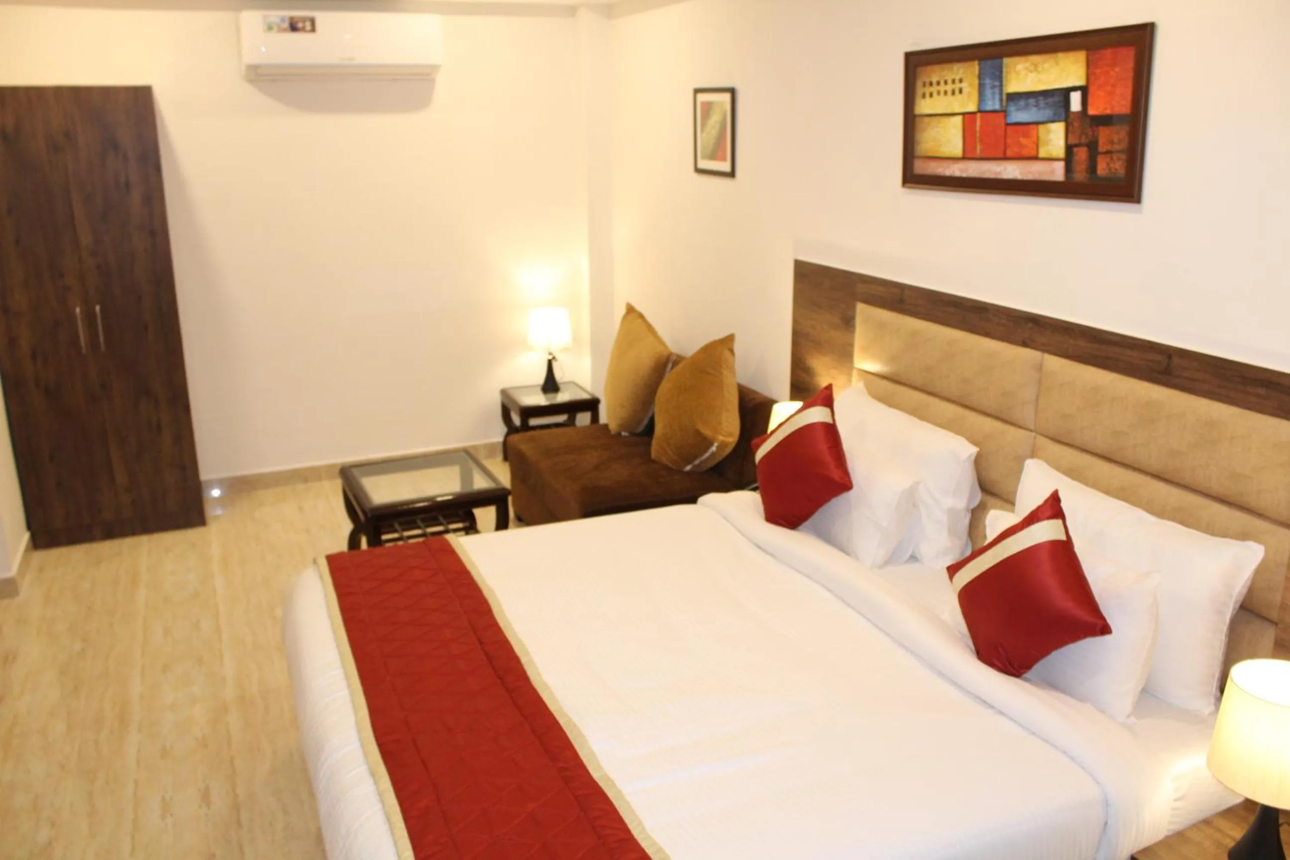 Bed in Red Crown Hotel