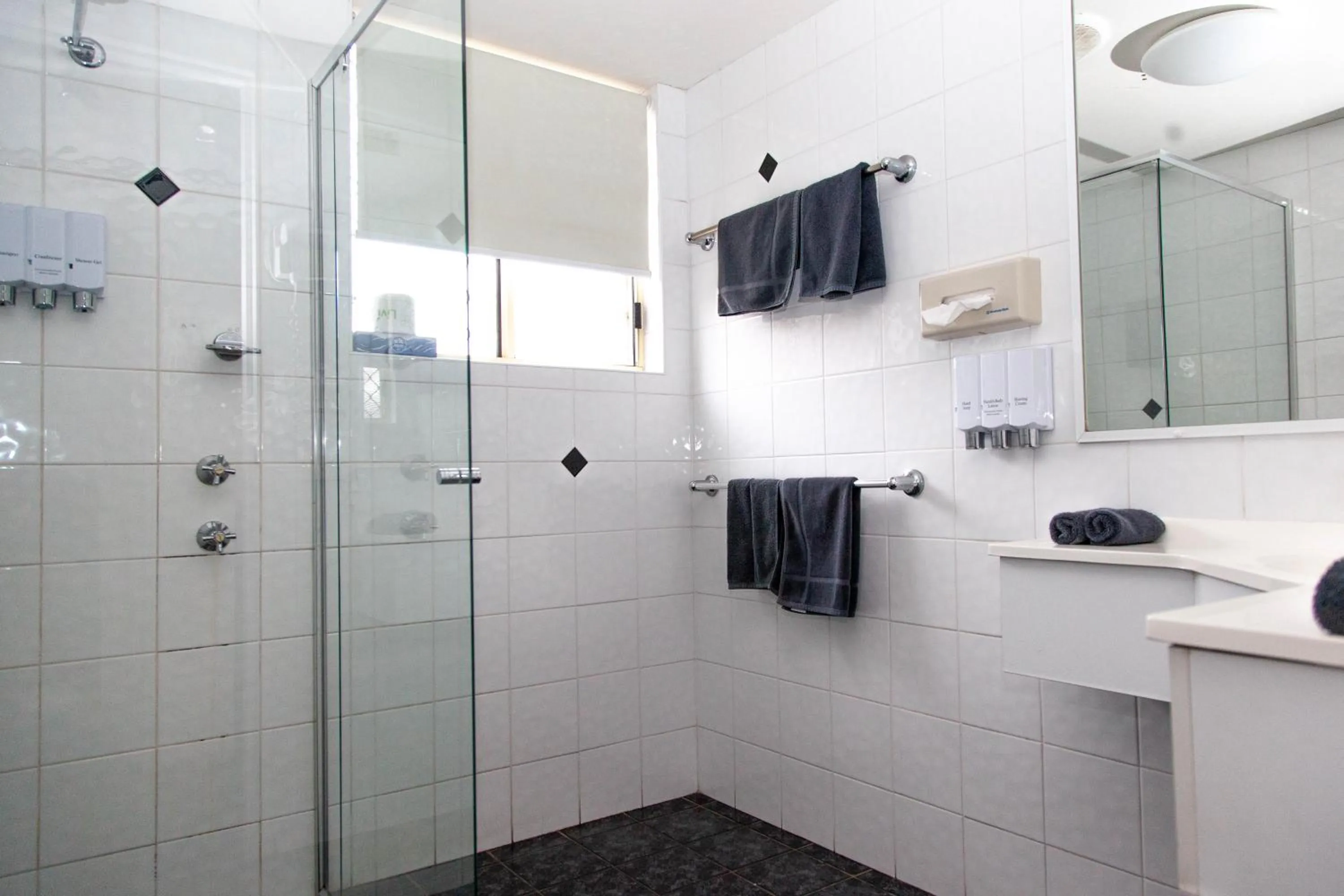 Bathroom in Matilda Motor Inn