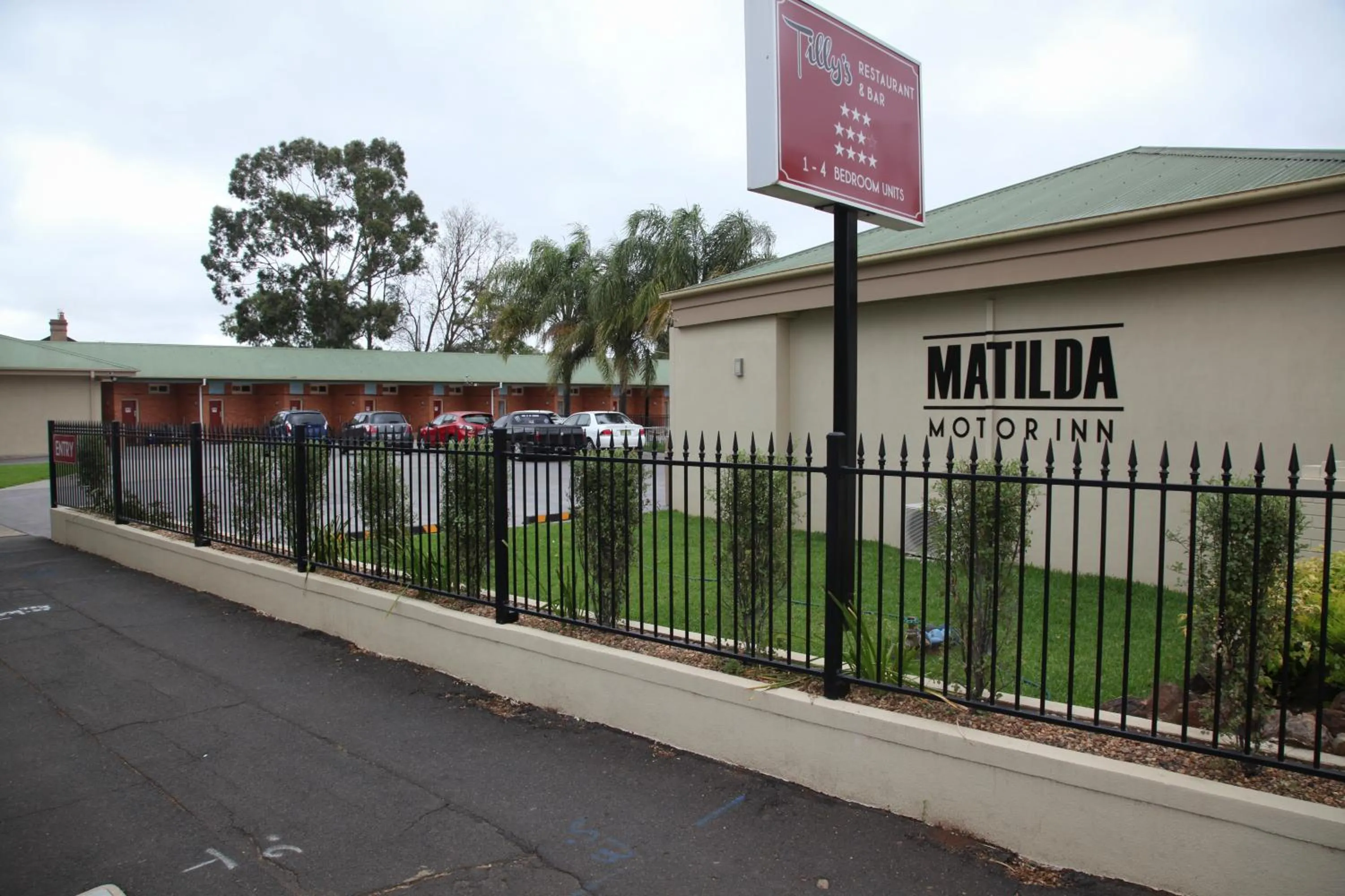Property building in Matilda Motor Inn