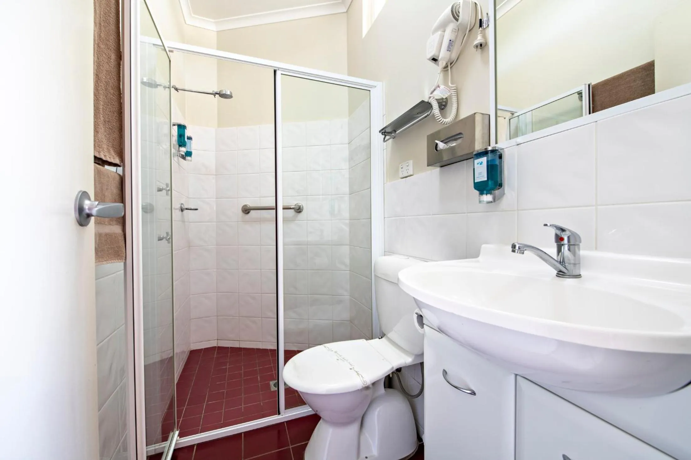 Bathroom in Matilda Motor Inn