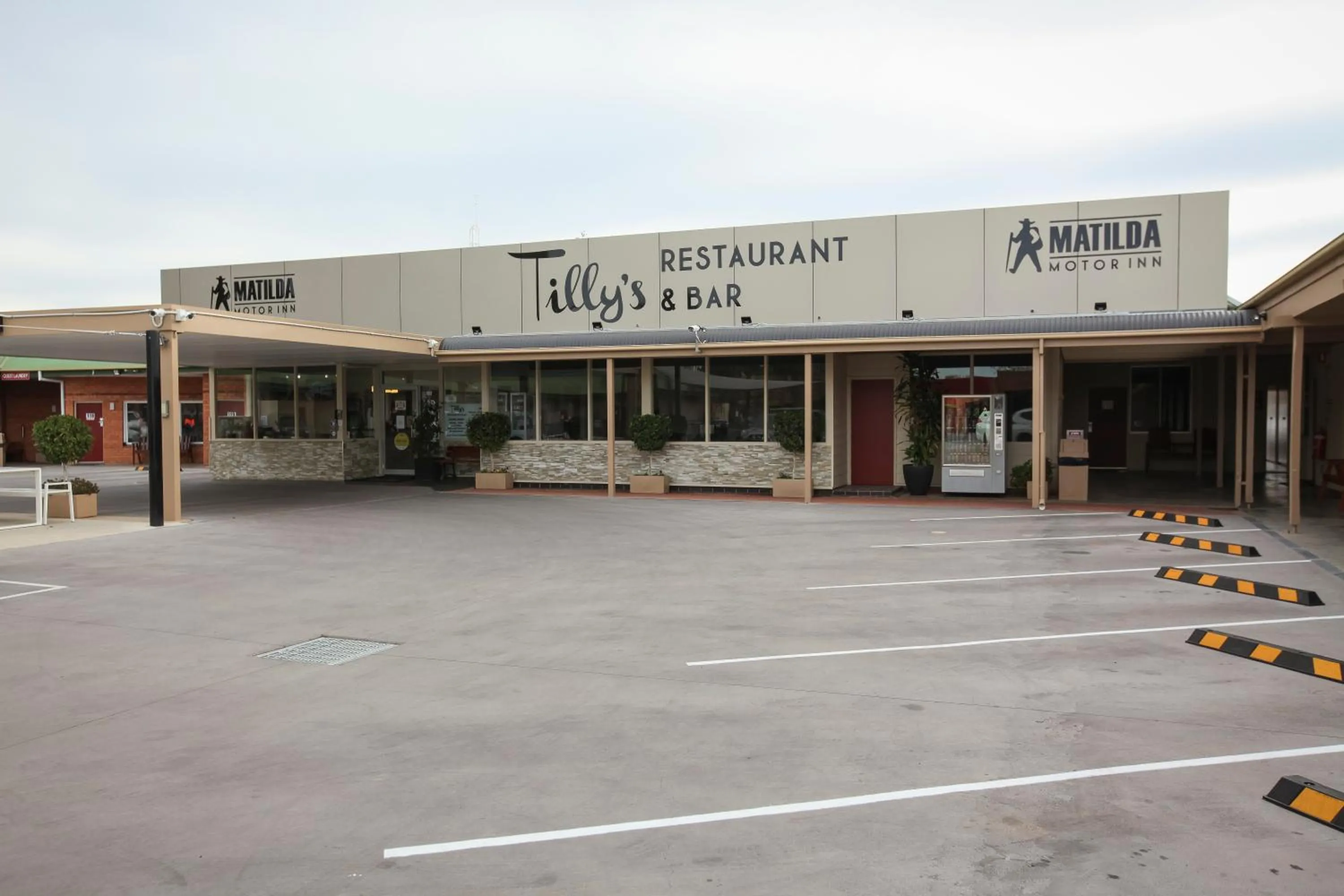 Property building in Matilda Motor Inn