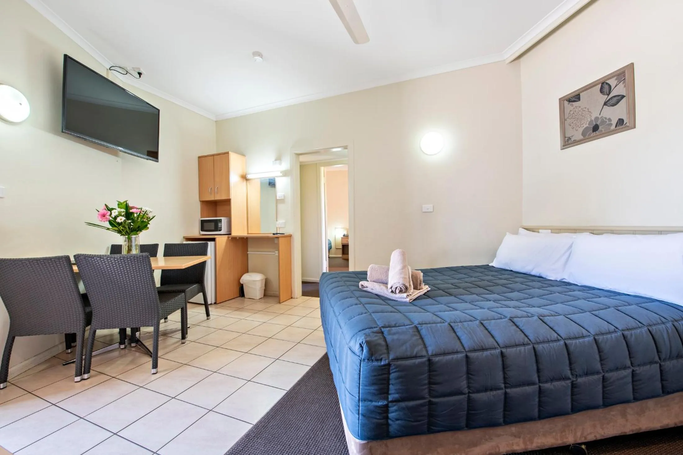 Bed in Matilda Motor Inn